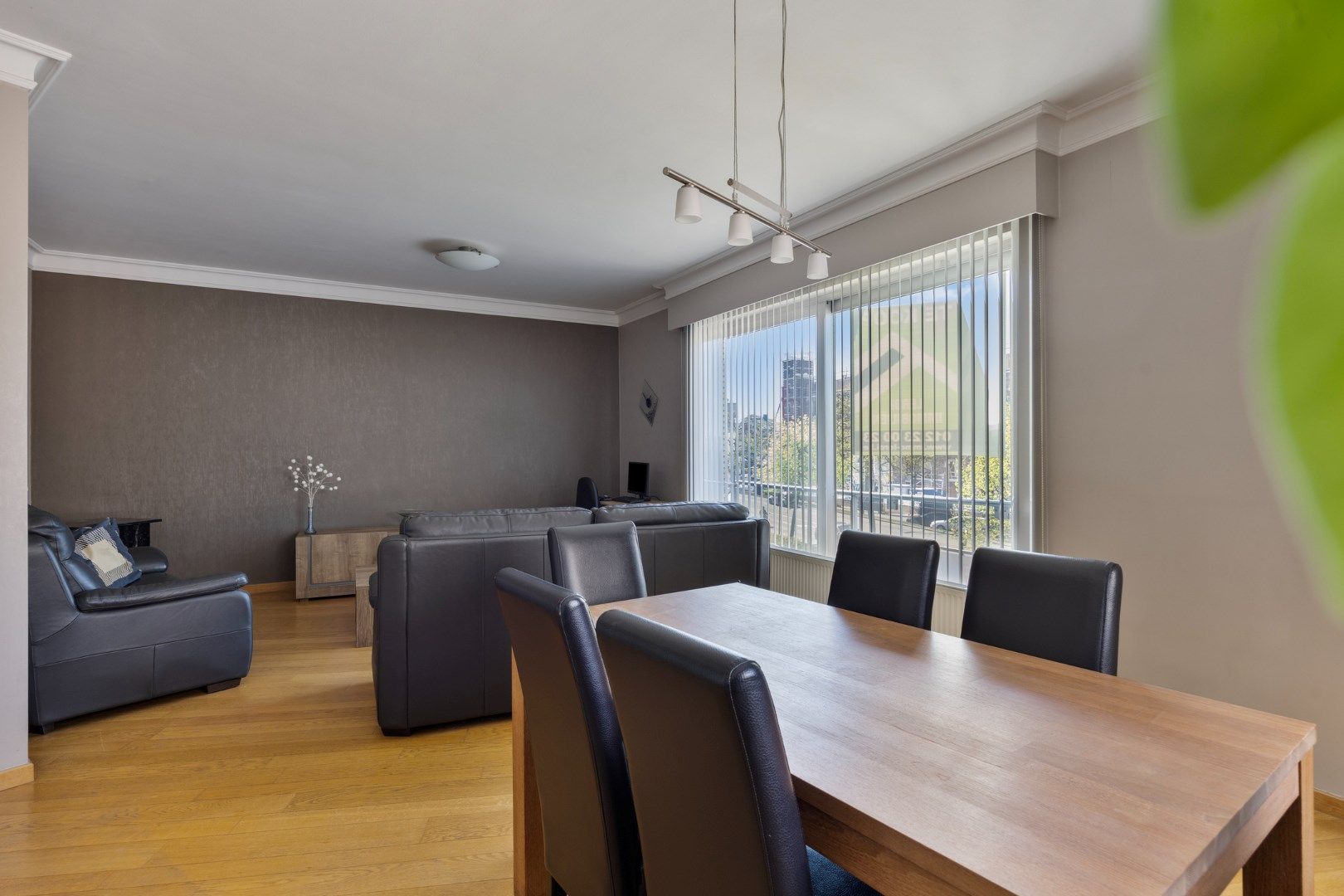 Ruim appartement met groot zonneterras in Tongeren - centrale ligging en open uitzicht foto 6