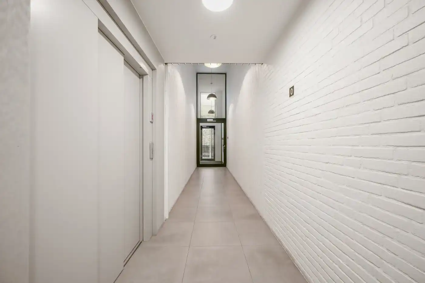 Modern appartement uit 2016 met 2 slaapkamers in centrum foto 2