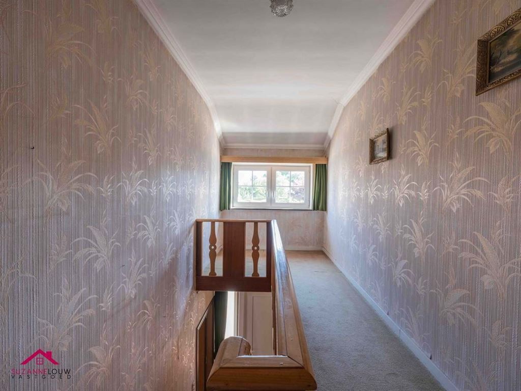 Half-vrijstaande woning met 3 slaapkamers foto 32