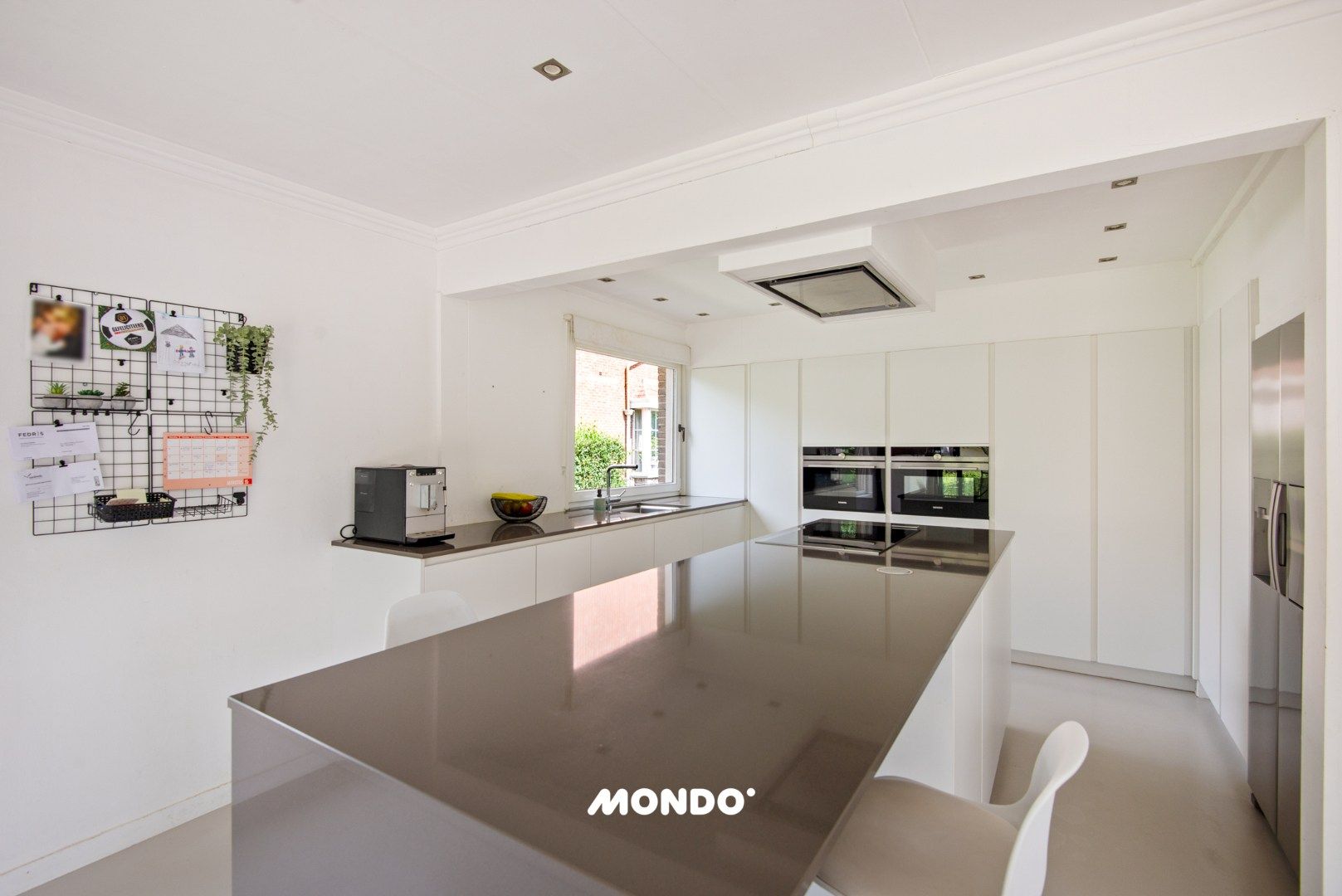 Gerenoveerde laagbouw woning! foto 8