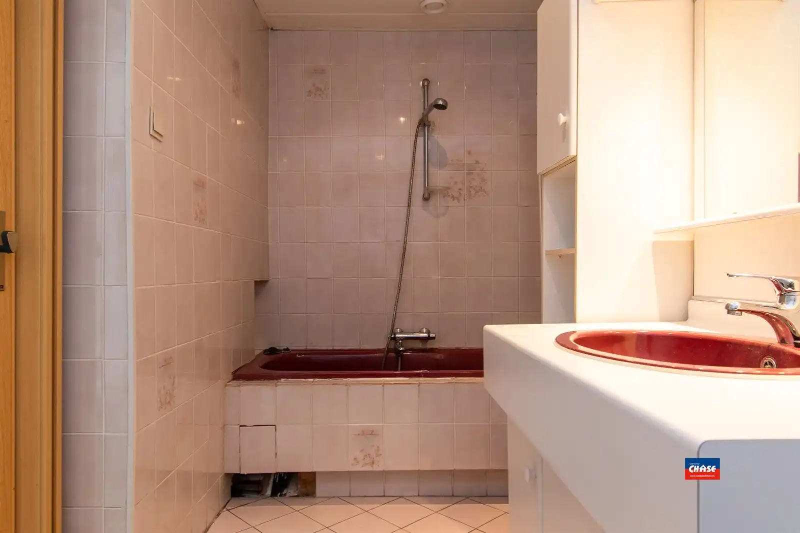 Rijwoning met 2 slpks en tuin foto 7