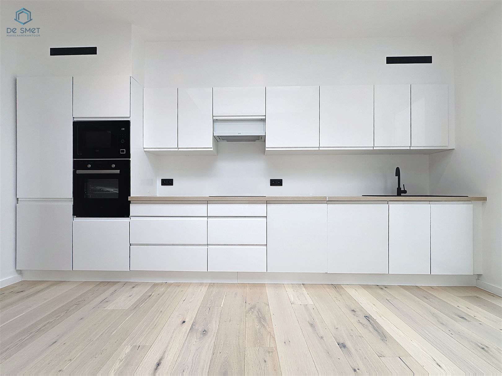 Prachtig gerenoveerde herenwoning met 5 slpks, 2 badkamers en tuin in het hart van Geraardsbergen foto 6