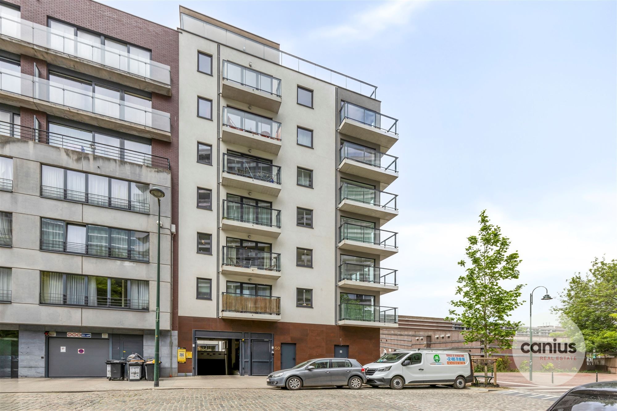 APP. MET 2 SLKS, AUTOSTAANPLAATS + KELDERBERGING foto {{pictureIndex}}