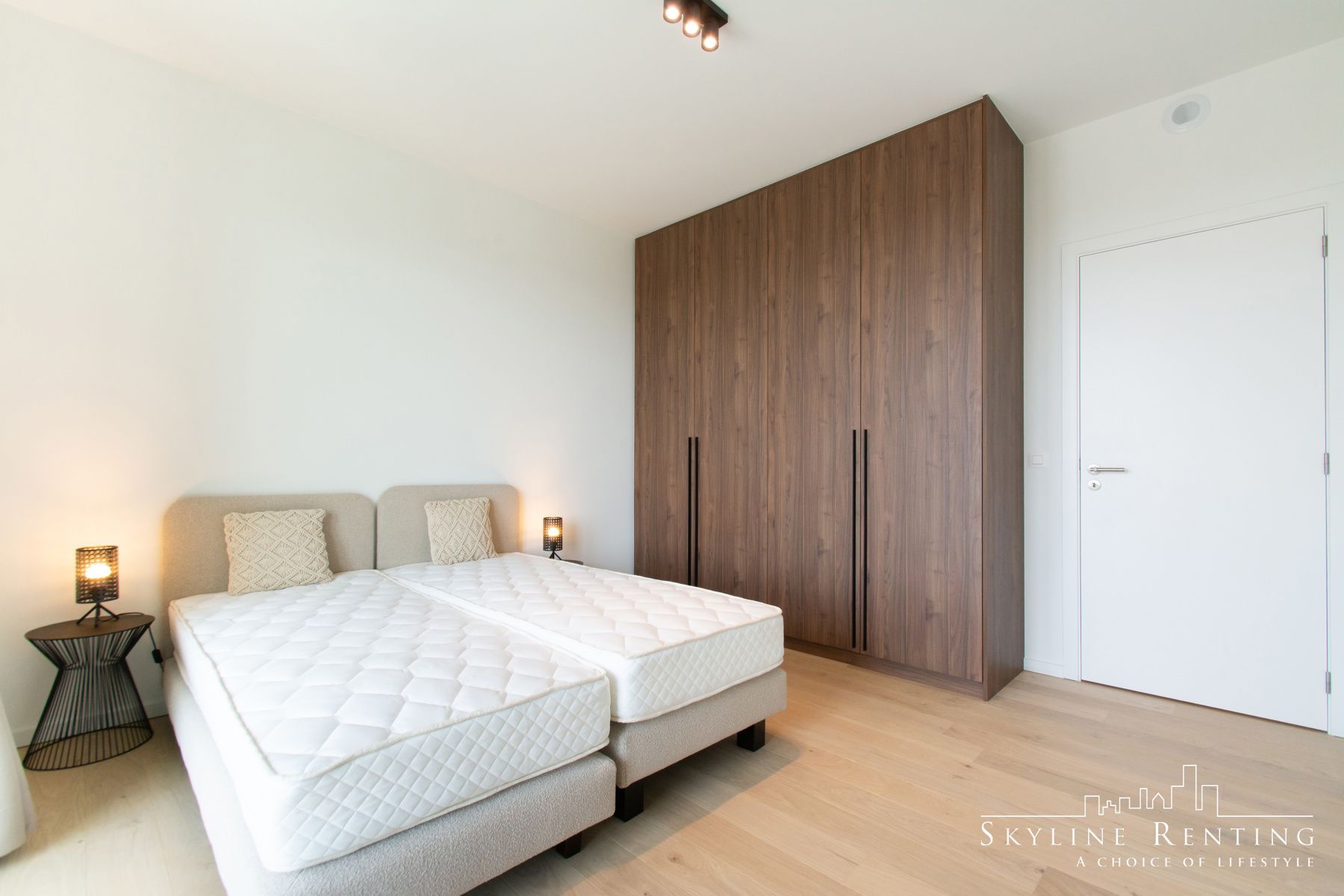 Prachtig gemeubeld 2 slaapkamer appartement met groot TERRAS foto 13