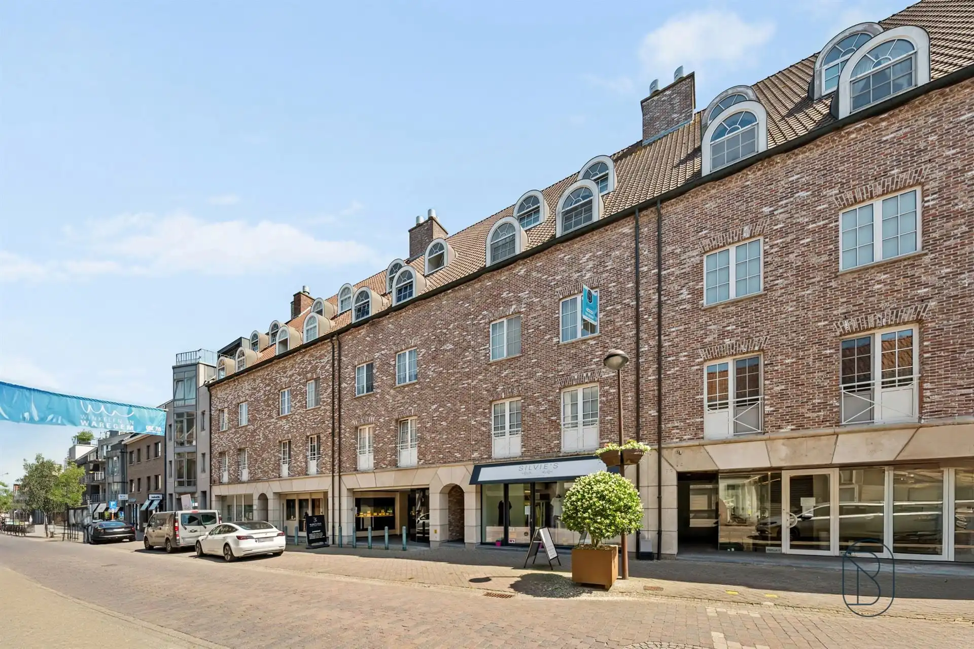 Lichtrijk appartement met 2 SLK en terras op een topligging foto 13
