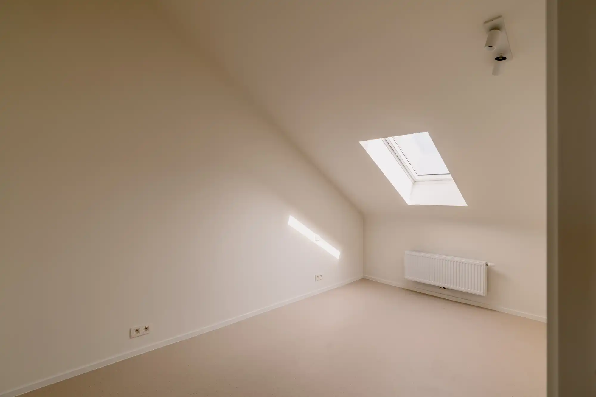 Volledig gerenoveerd duplex appartement met uitzicht op de monumentale gevel van Hilton foto 17