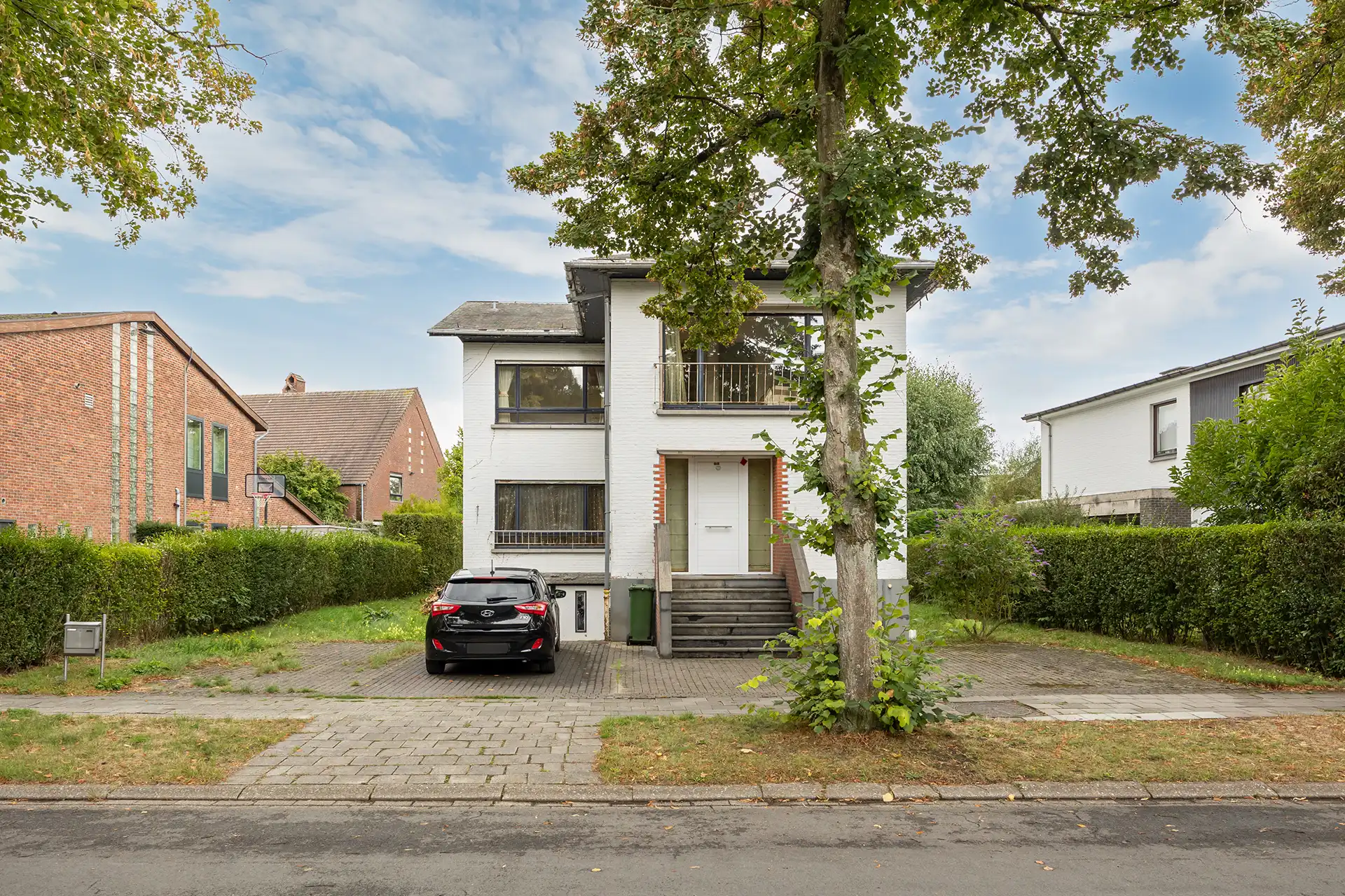 Ruime villa met 4 slpk's en 3 badkamers op toplocatie foto 33