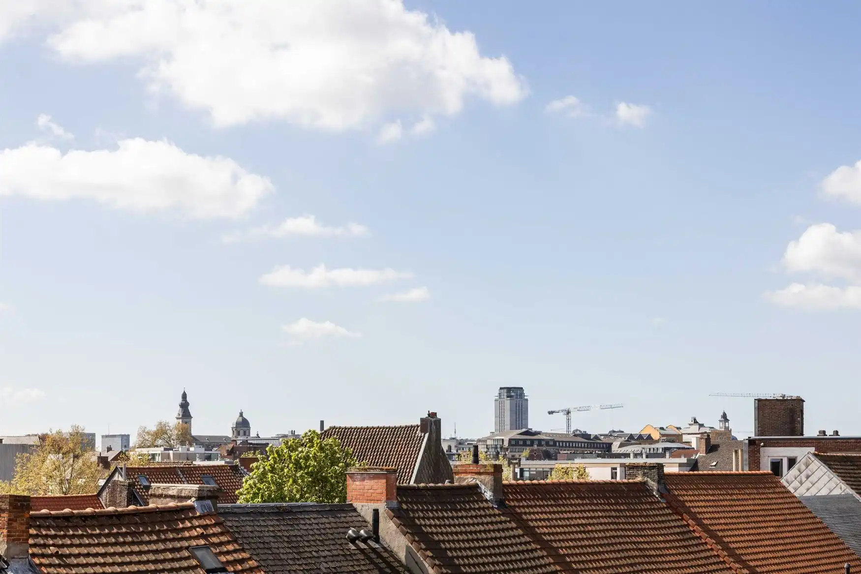 Stijlvol gerenoveerd appartement met 2 terrassen en uniek uitzicht. foto 20