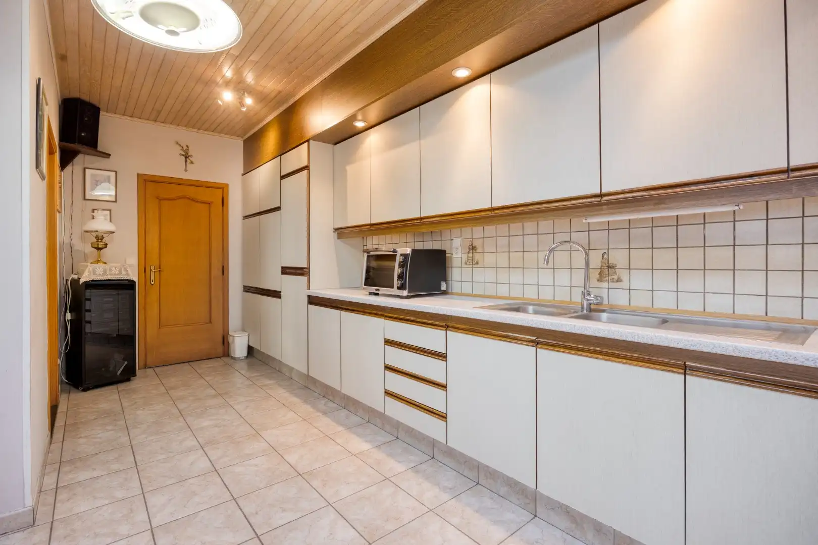 Woning met 3 slaapkamers op 369 m² in het centrum van Geel ! foto 7