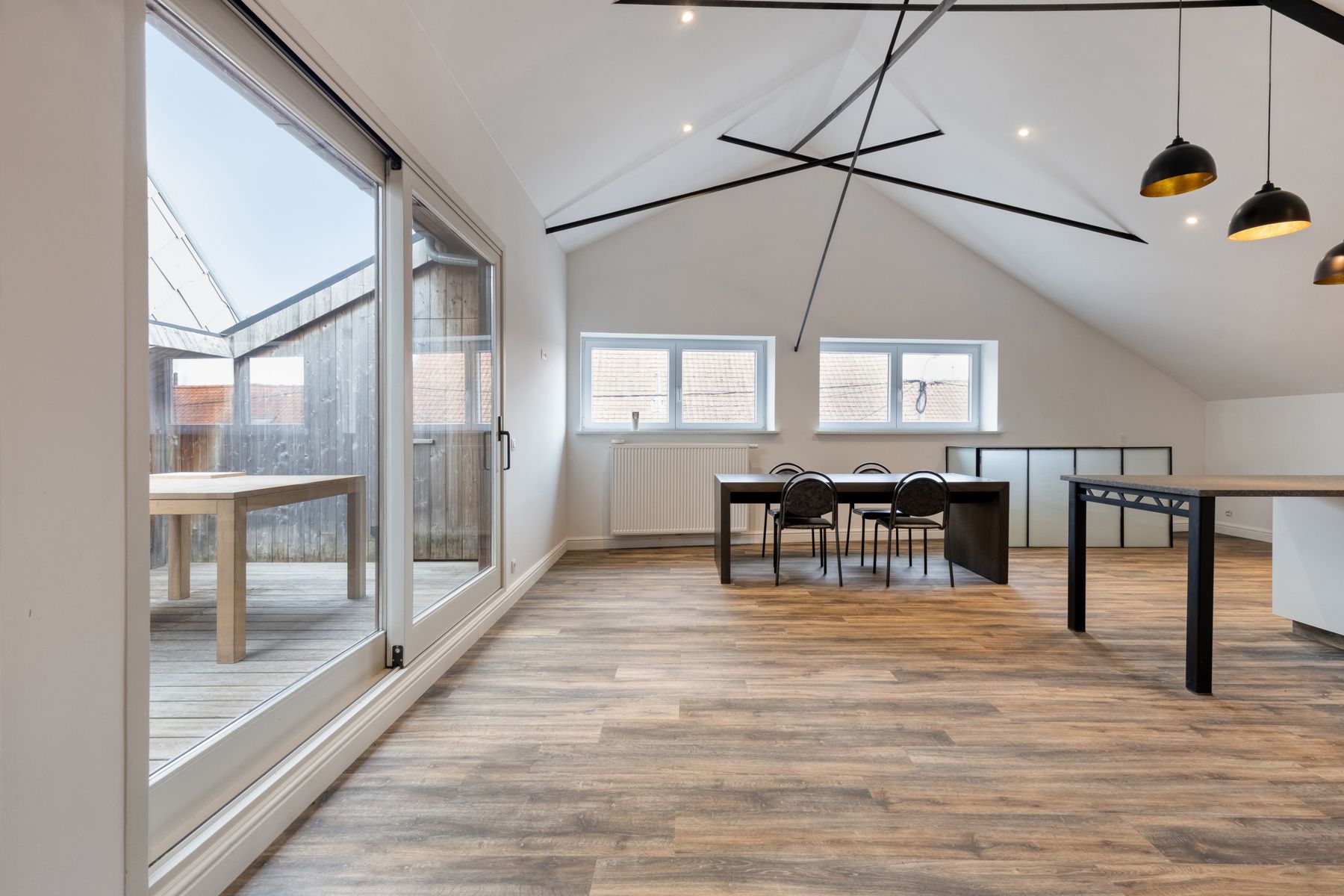 Recent vernieuwde loods met bovenliggend luxe appartement ! foto 28