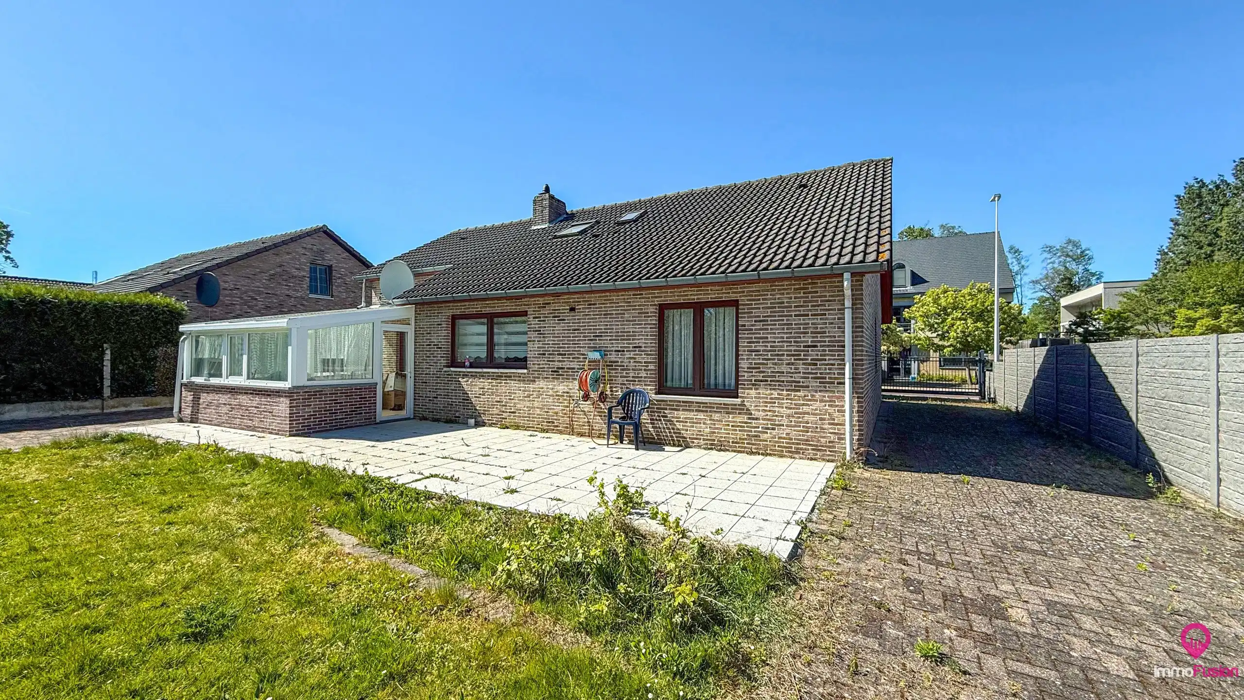 Instapklare bungalow met 5 slpks op toplocatie in Heusden! foto 39