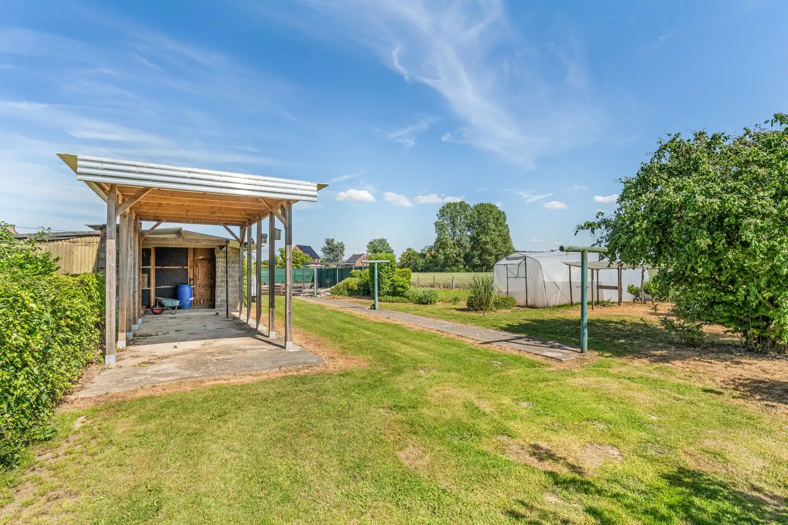 Charmante gezinswoning met prachtige tuin op een perceel van ca. 3.348 m² foto 32