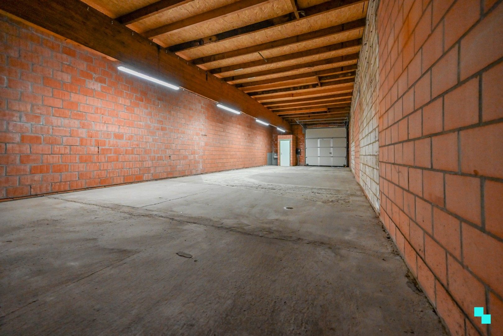 Loods van ca. 105 m² op goede locatie in Ledegem foto 8