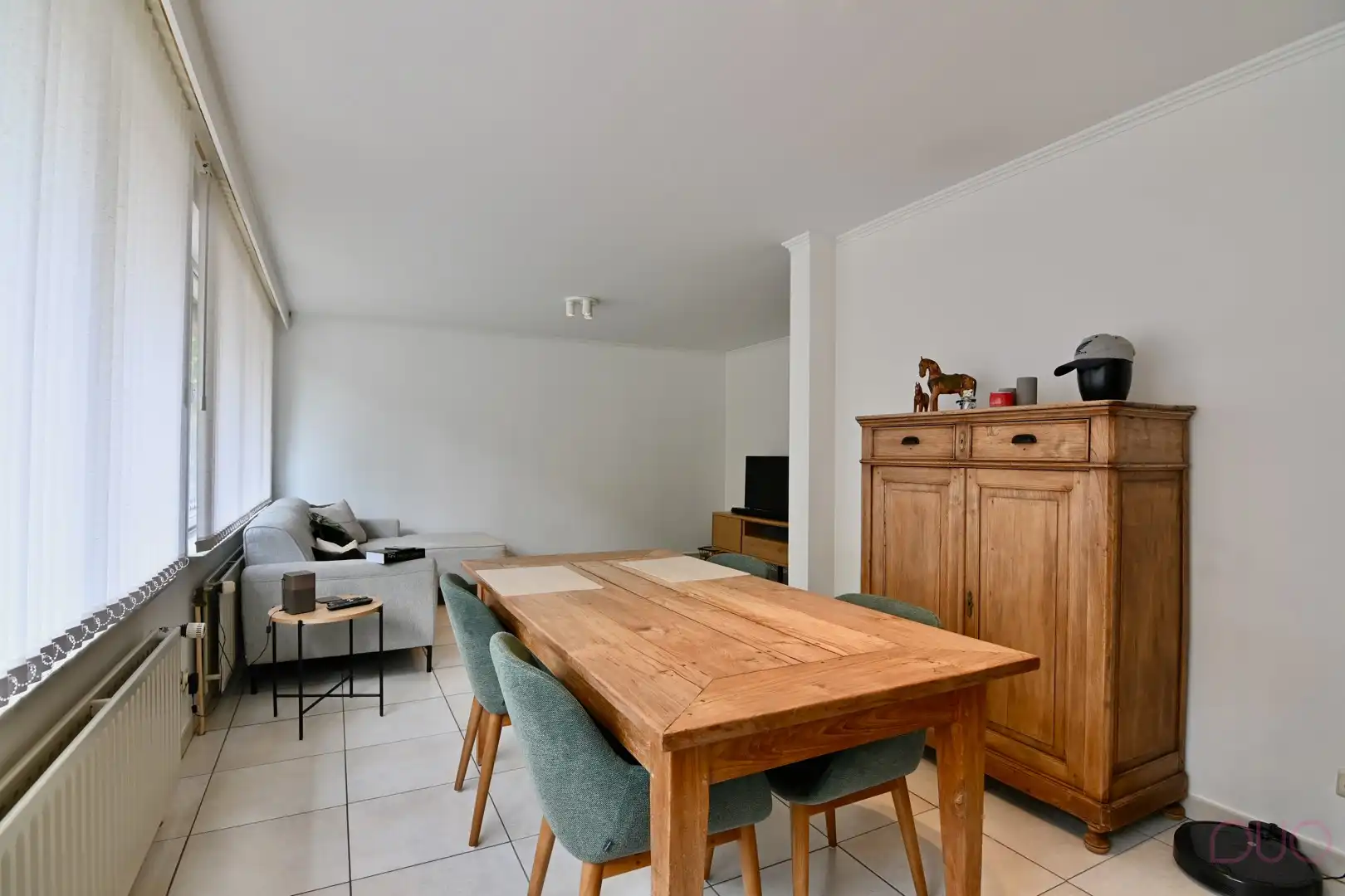 Instapklaar gelijkvloers appartement met 2 slaapkamers en garagebox op een toplocatie foto 4