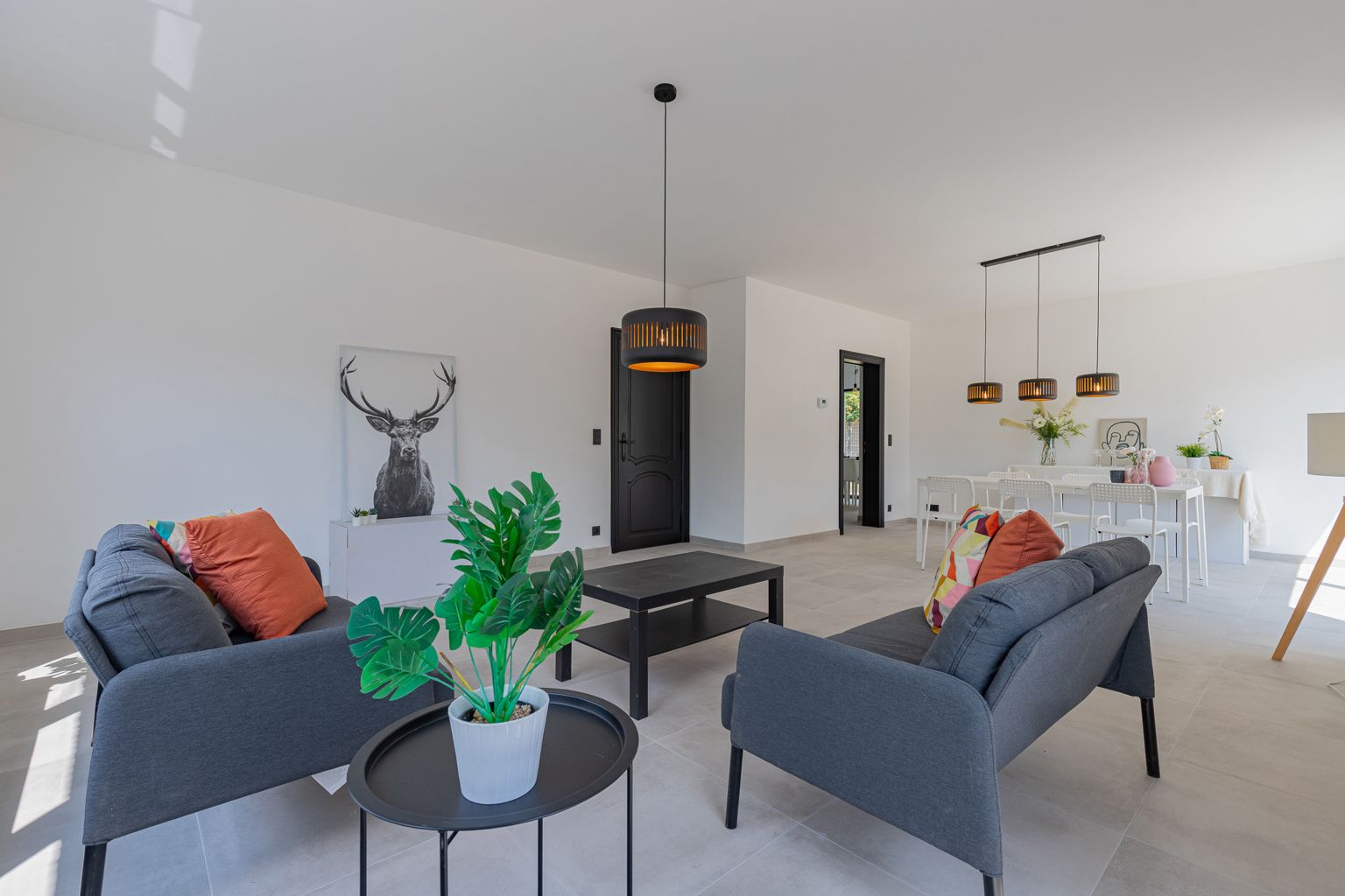 Instapklare gezinswoning met garage in hartje Sint-Amands! foto 3