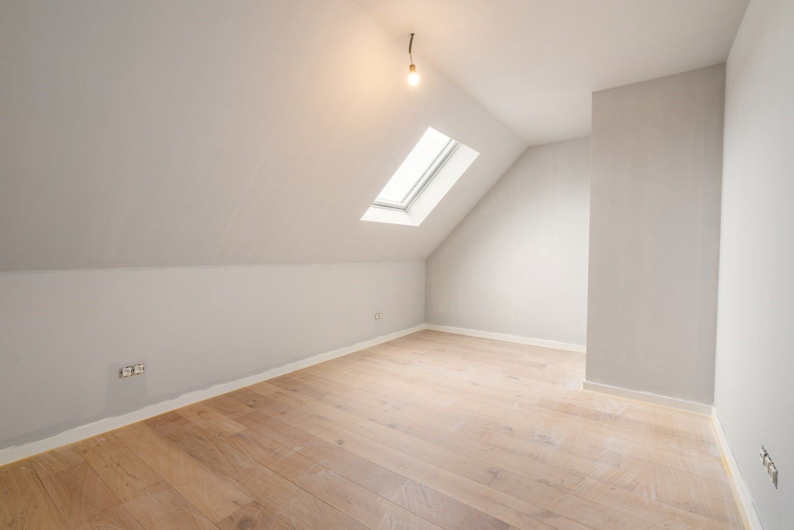 RUIM APPARTEMENT MET 3 SLAAPKAMERS foto 9