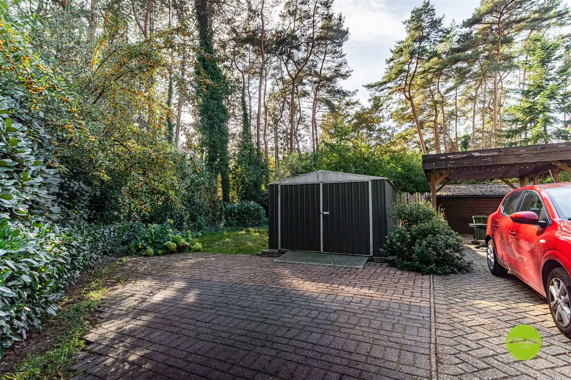 Uniek gelegen woning op een prachtig perceel van 3333 m² foto 10