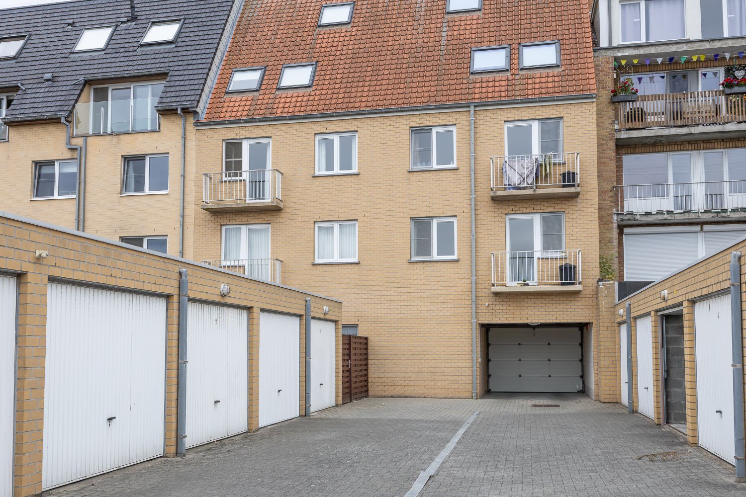 Instapklaar 2 slaapkamer appartement in het centrum foto 31