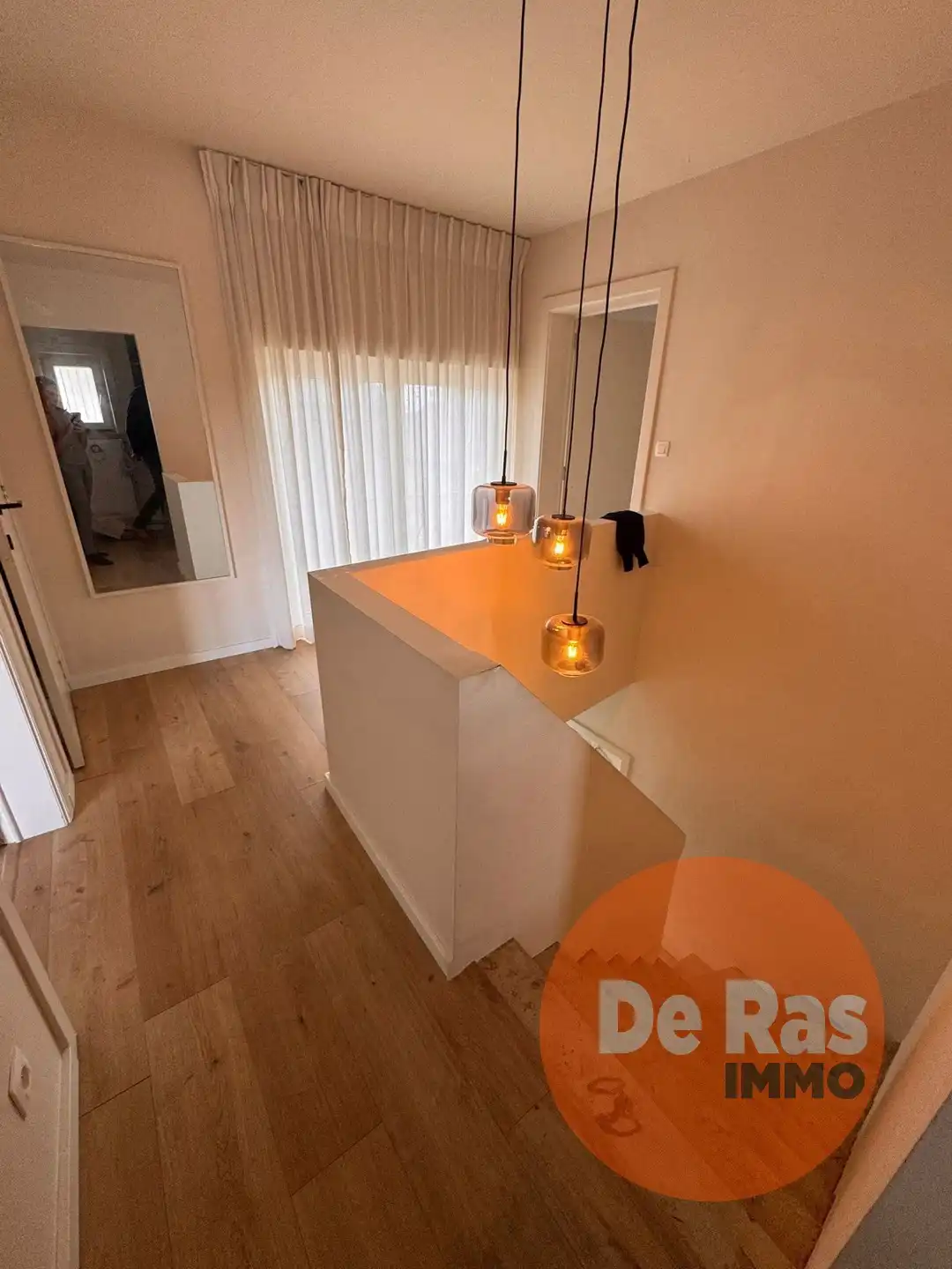 HERZELE- Gerenoveerde villa in een groen kader nabij centrum foto 14
