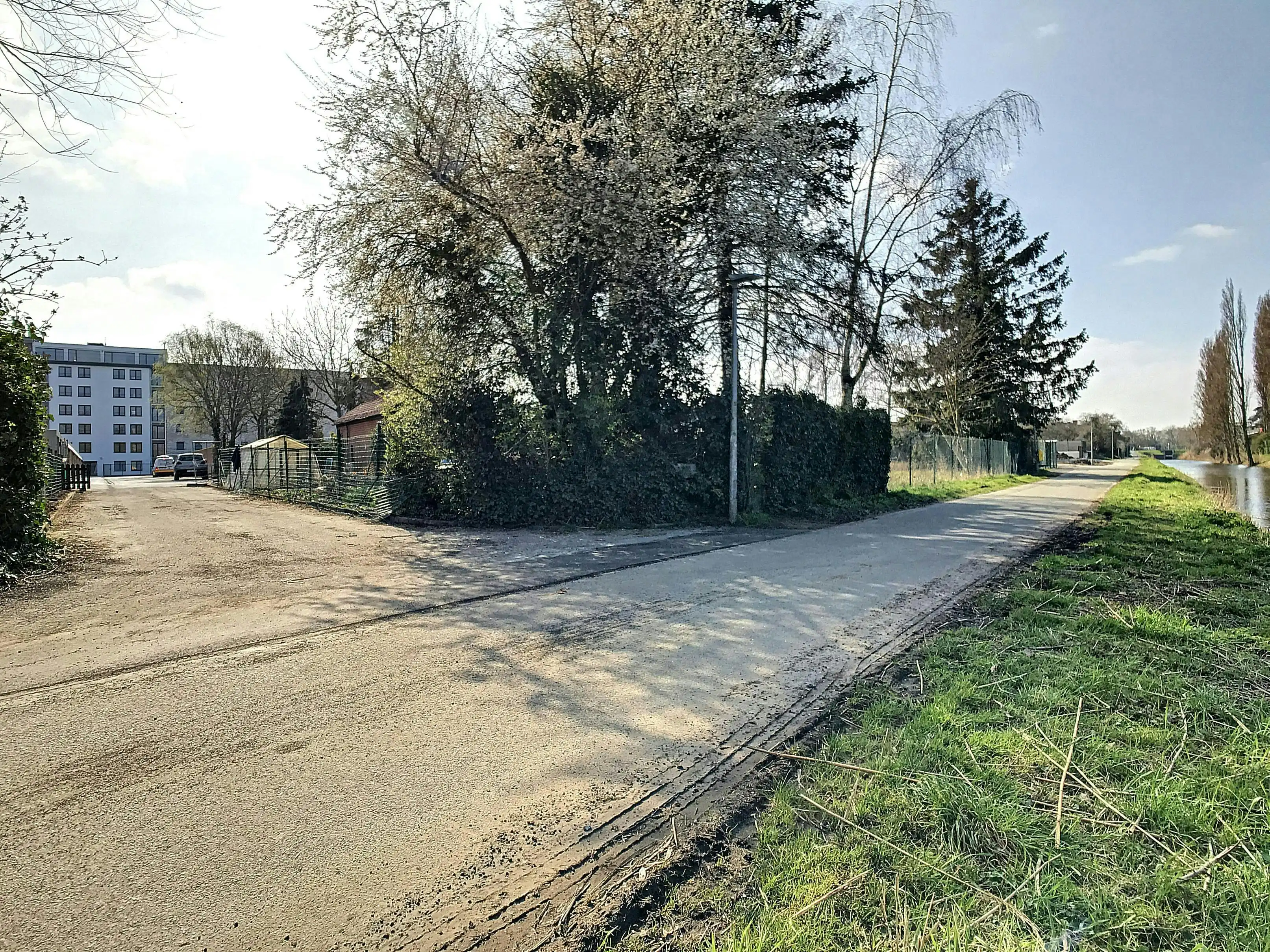 Gerenoveerd, energiezuinig appartement met 3 slaapkamers in Ieper  foto 9