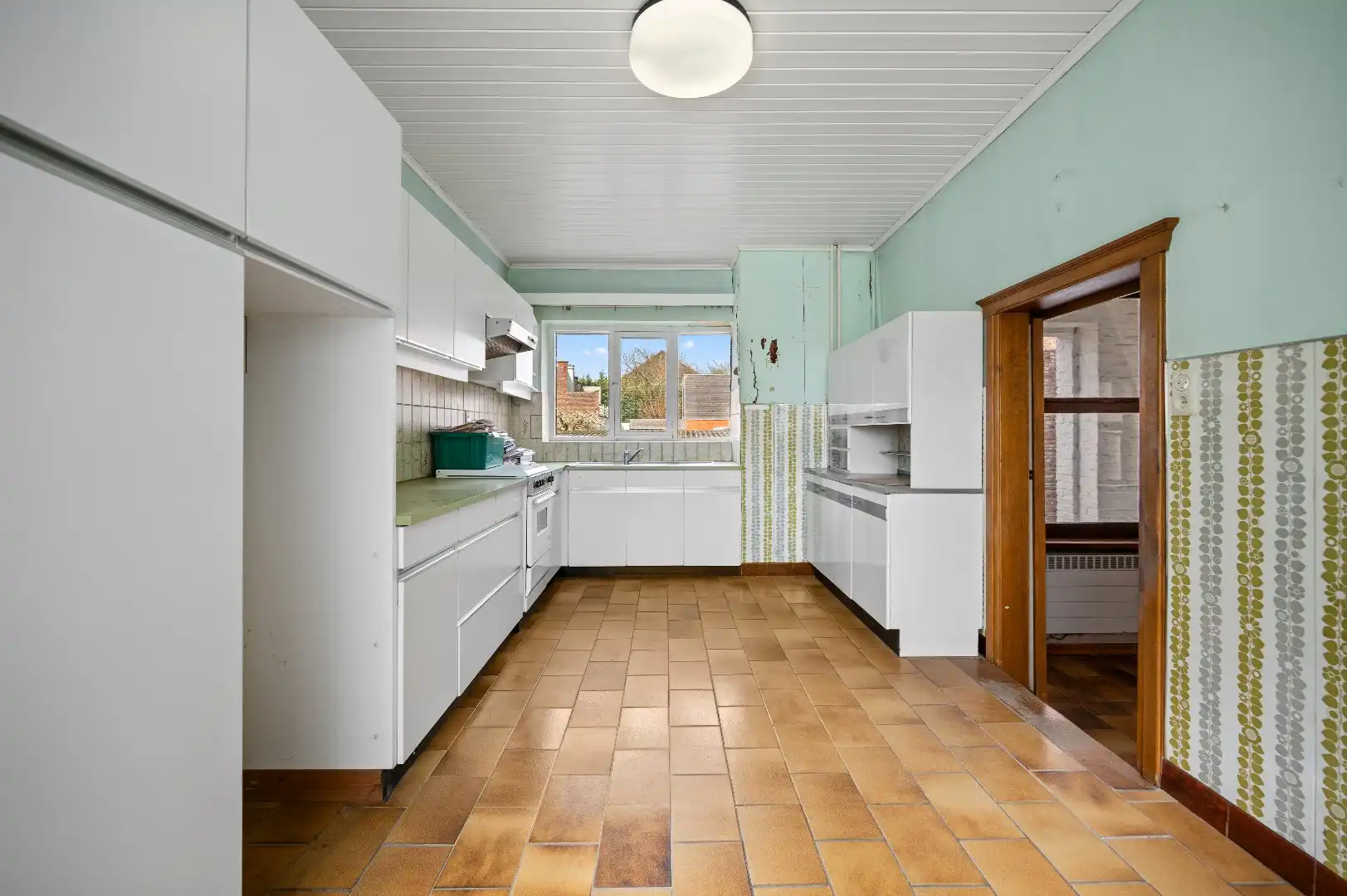 Te renoveren woning met ruime loods en stockagemogelijkheden  foto 14