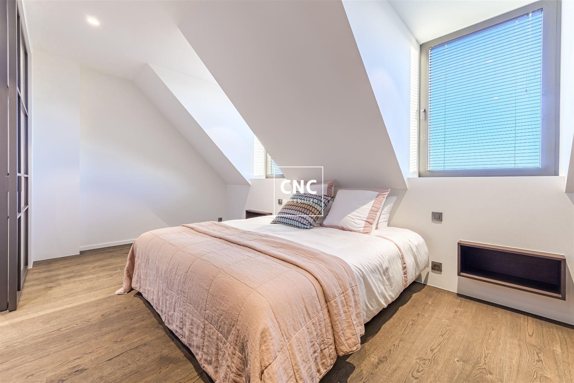 Exceptioneel nieuwbouw duplex-appartement in het hart van het Zoute met prachtig zicht op de typische Zoute-gevels foto 21