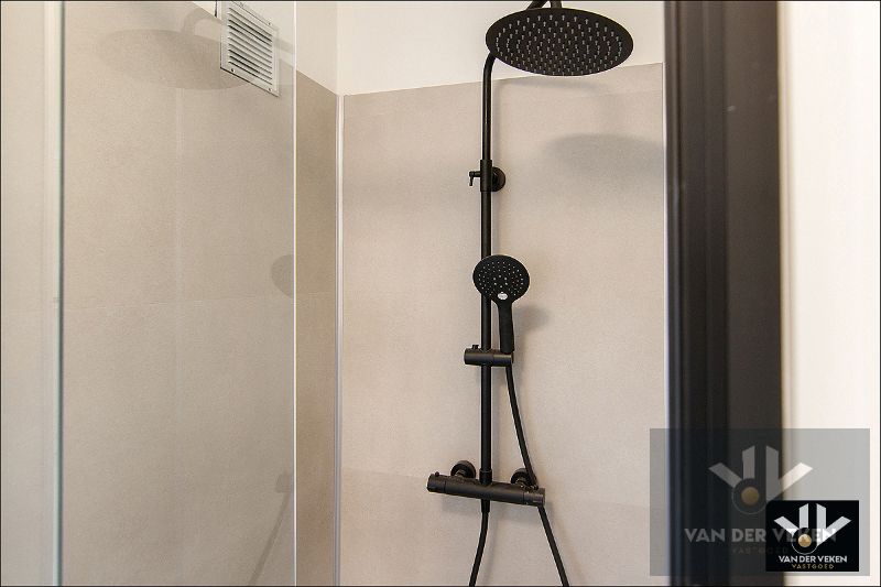 INSTAPKLAAR 1-SLPK APPARTEMENT MET TOPLIGGING IN HASSELT. foto 10