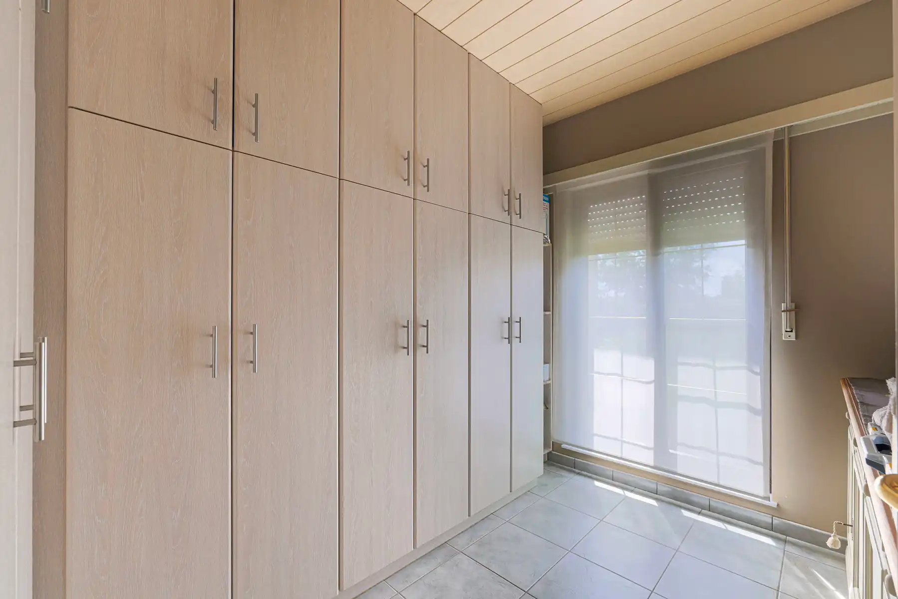 Instapklare woning met 3 slpkrs op een grond van 1.295m² foto 14