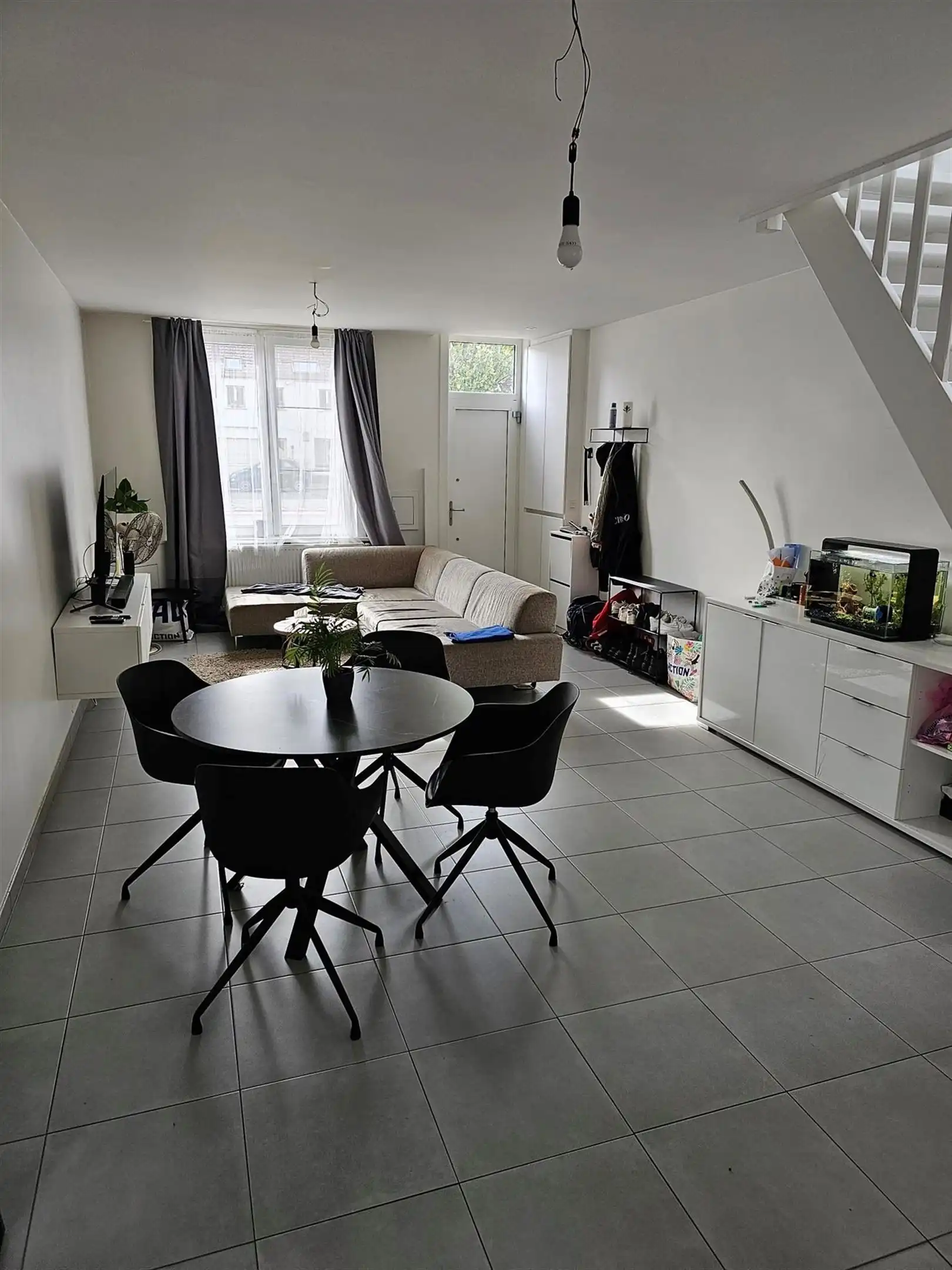 Centraal gelegen, instapklare ééngezinswoning met twee slaapkamers. foto 2