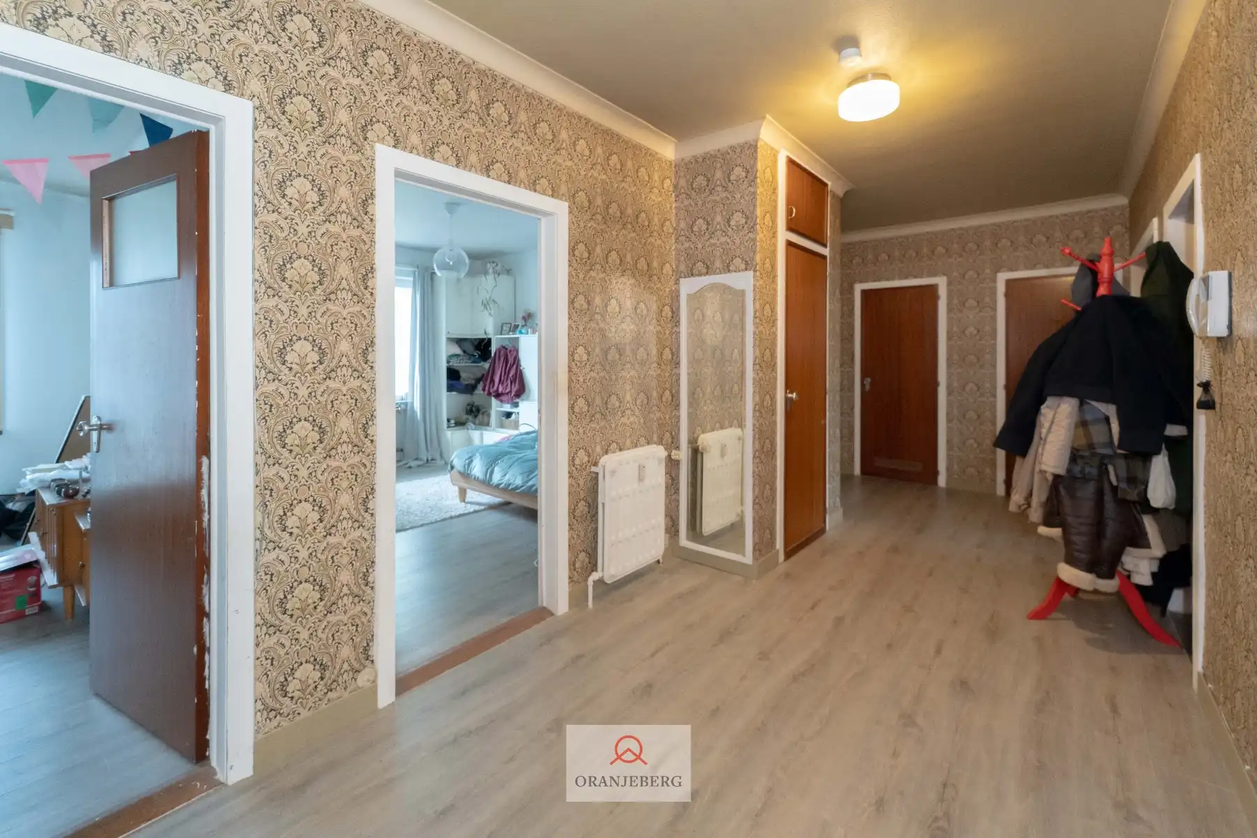 Ruim 3 slpk appartement vlakbij Station Gent-Sint-pieters. foto 22