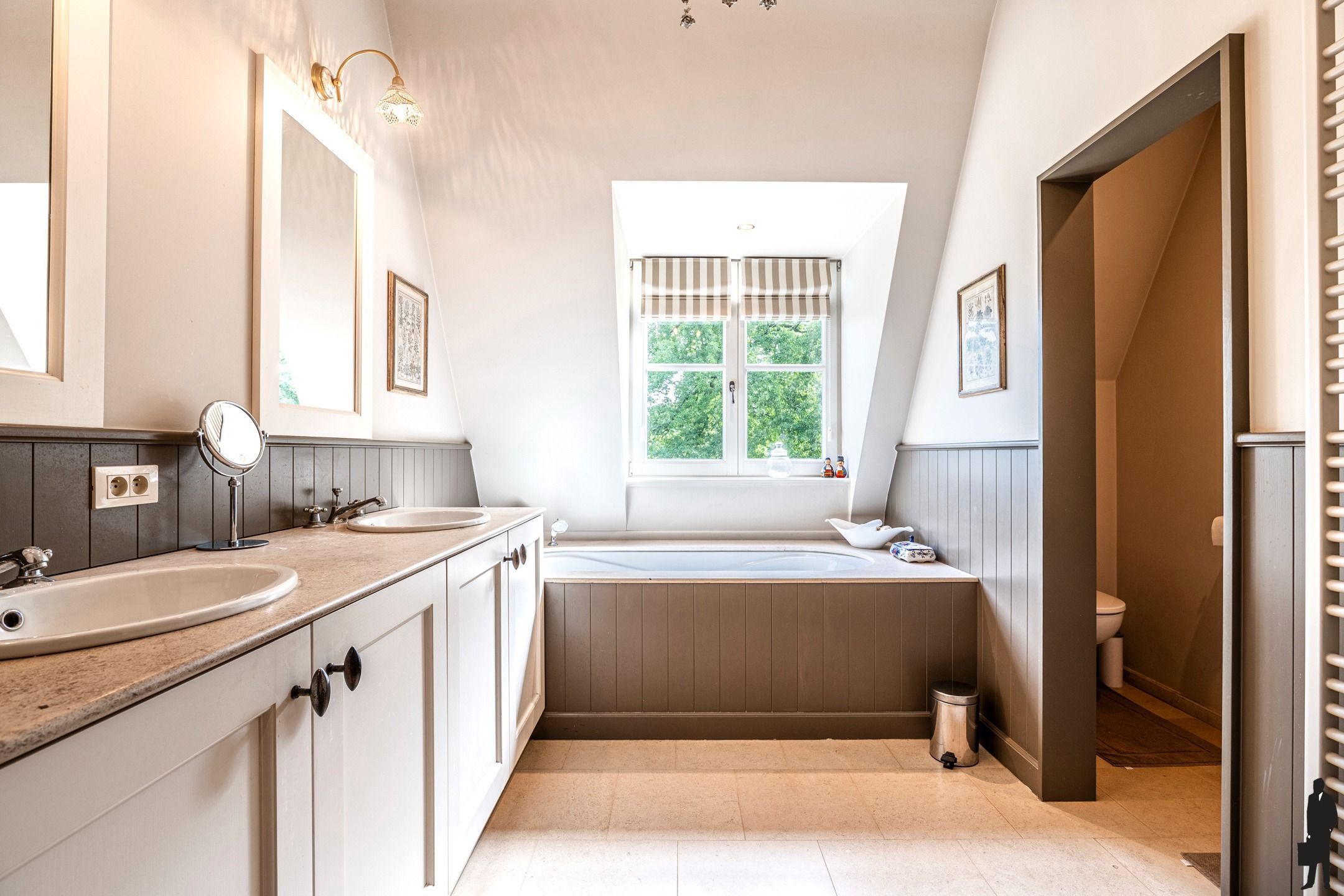 Penthouse op centrale locatie en terras met veel privacy foto 24