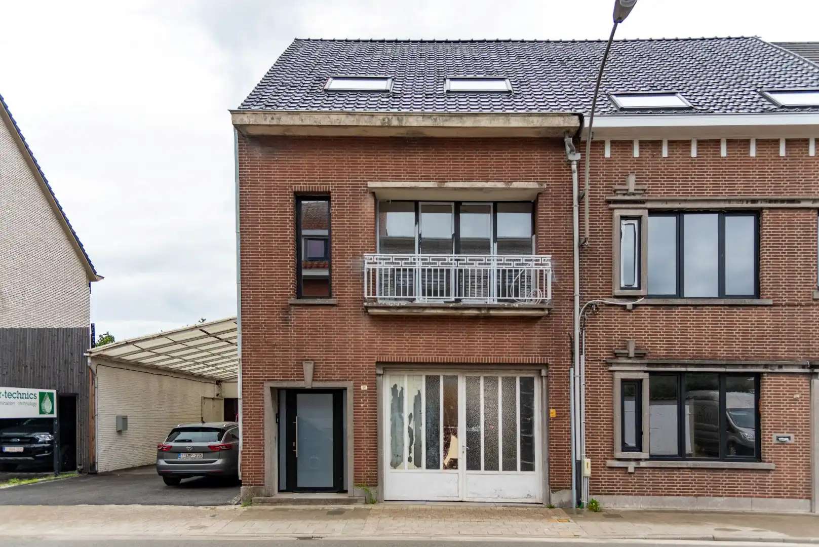 Vernieuwde duplex met 3 slaapkamers in Zwijndrecht foto 21