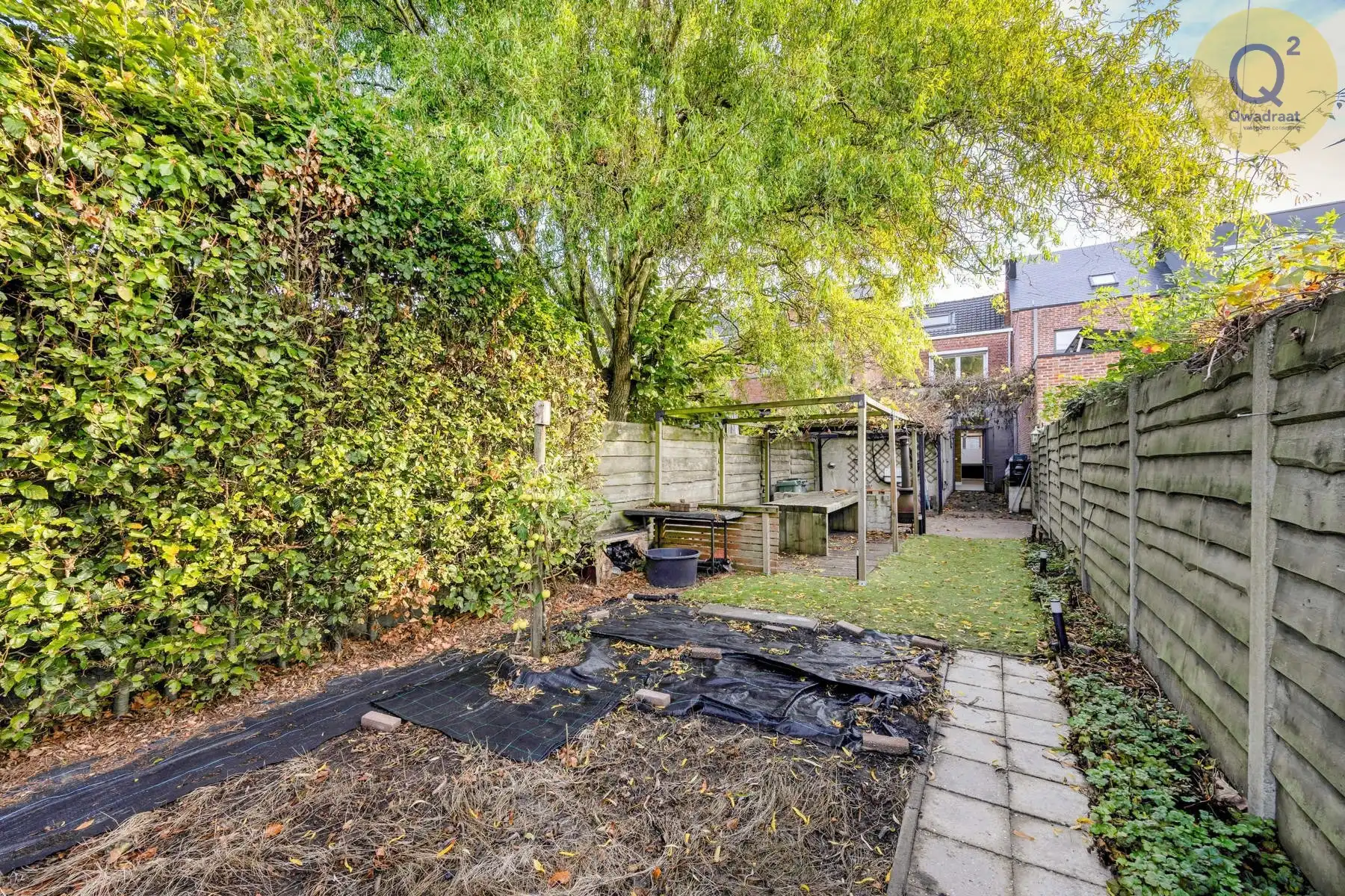 Gerenoveerde instapklare woning met grote tuin foto 39
