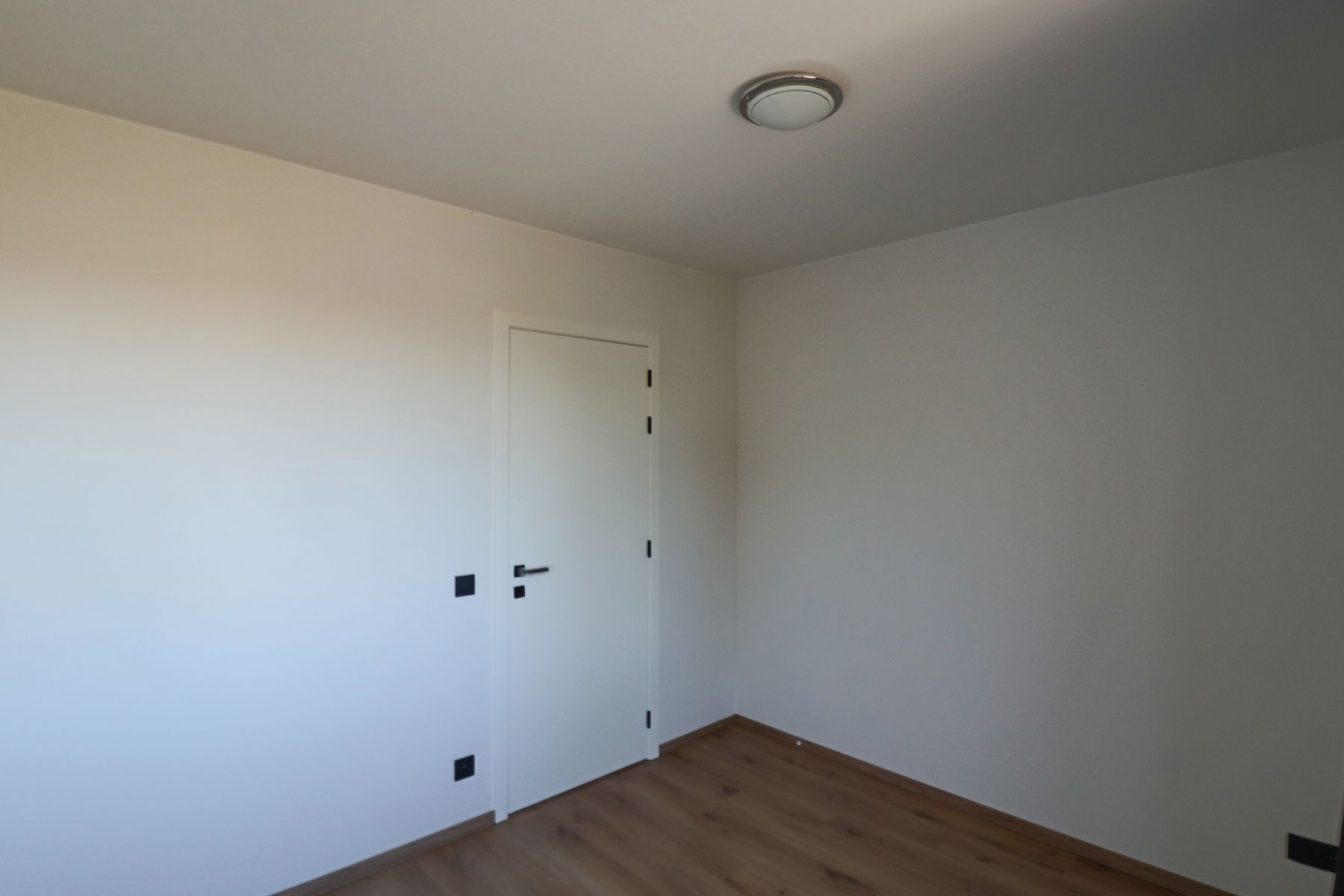 Energiezuinige nieuwbouwwoning (E12) met 3-4 slaapkamers en tuin met tuinberging. foto 17