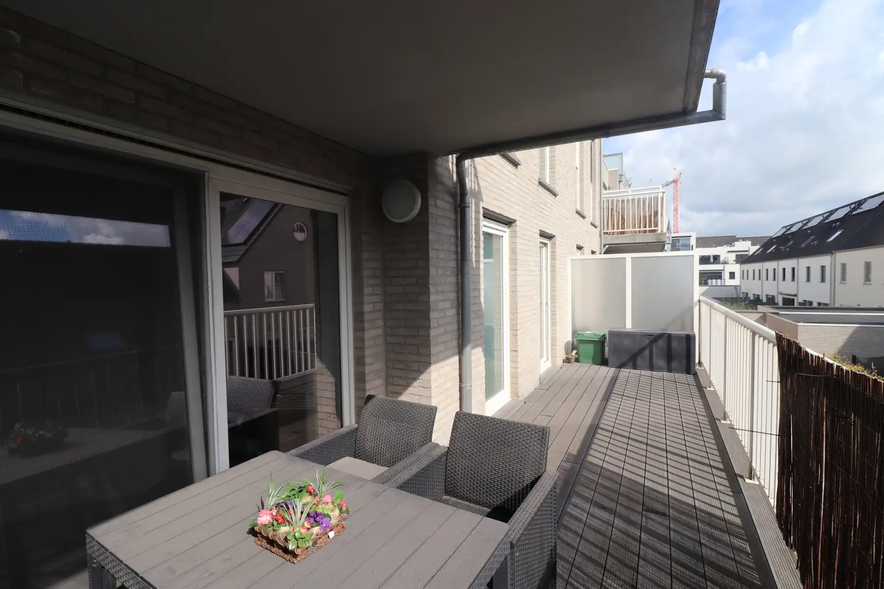 Een recent appartement met 2 slaapkamers, terras en autostaanplaats. foto 17