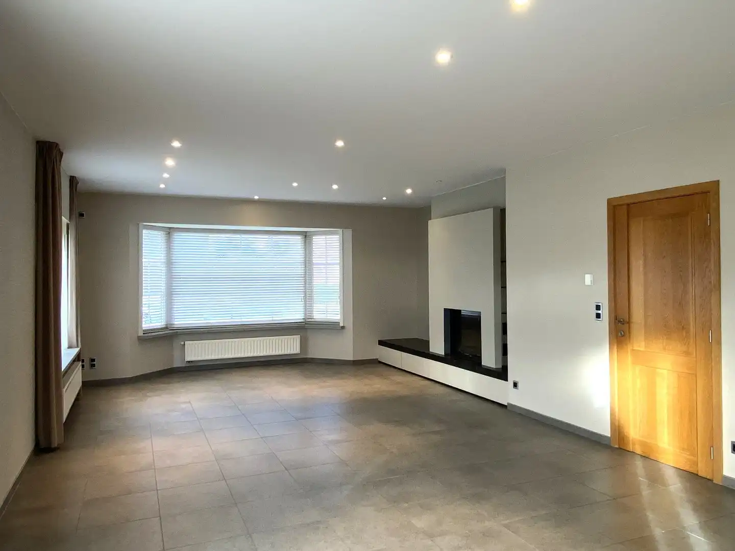 KARAKTERVOLLE WONING MET ZONGERICHTE TUIN | 4 SLPKS | 2 GARAGES foto 4