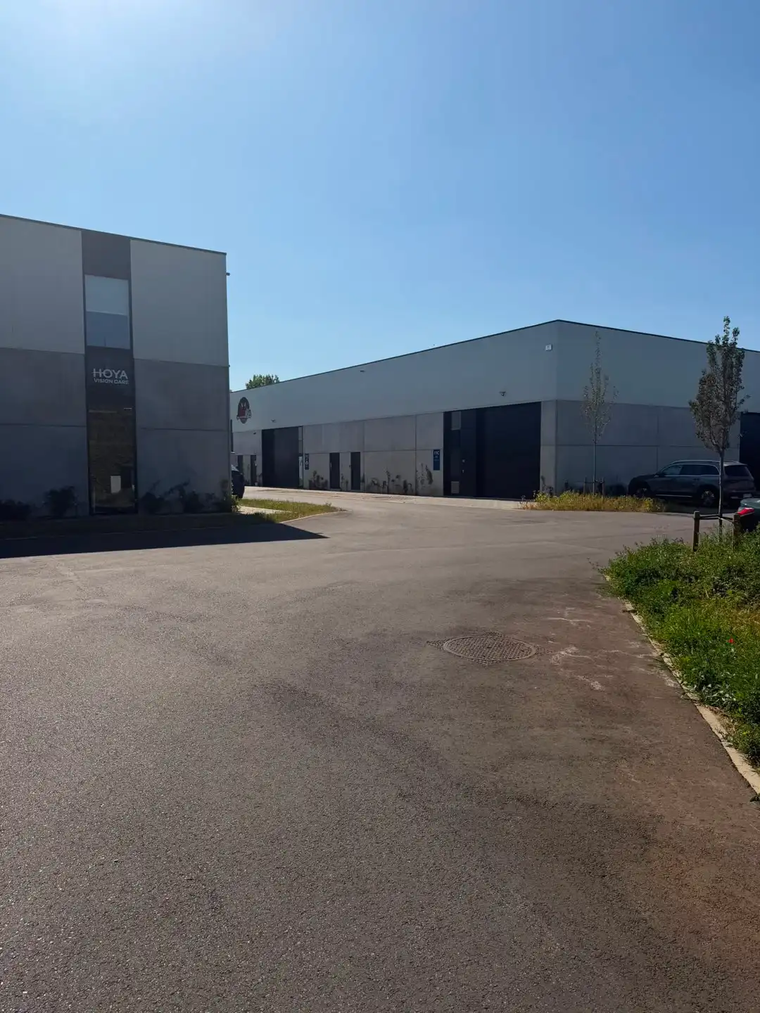 KMO-unit te huur in industriezone "de vloeiende" te Kapellen.  foto 3