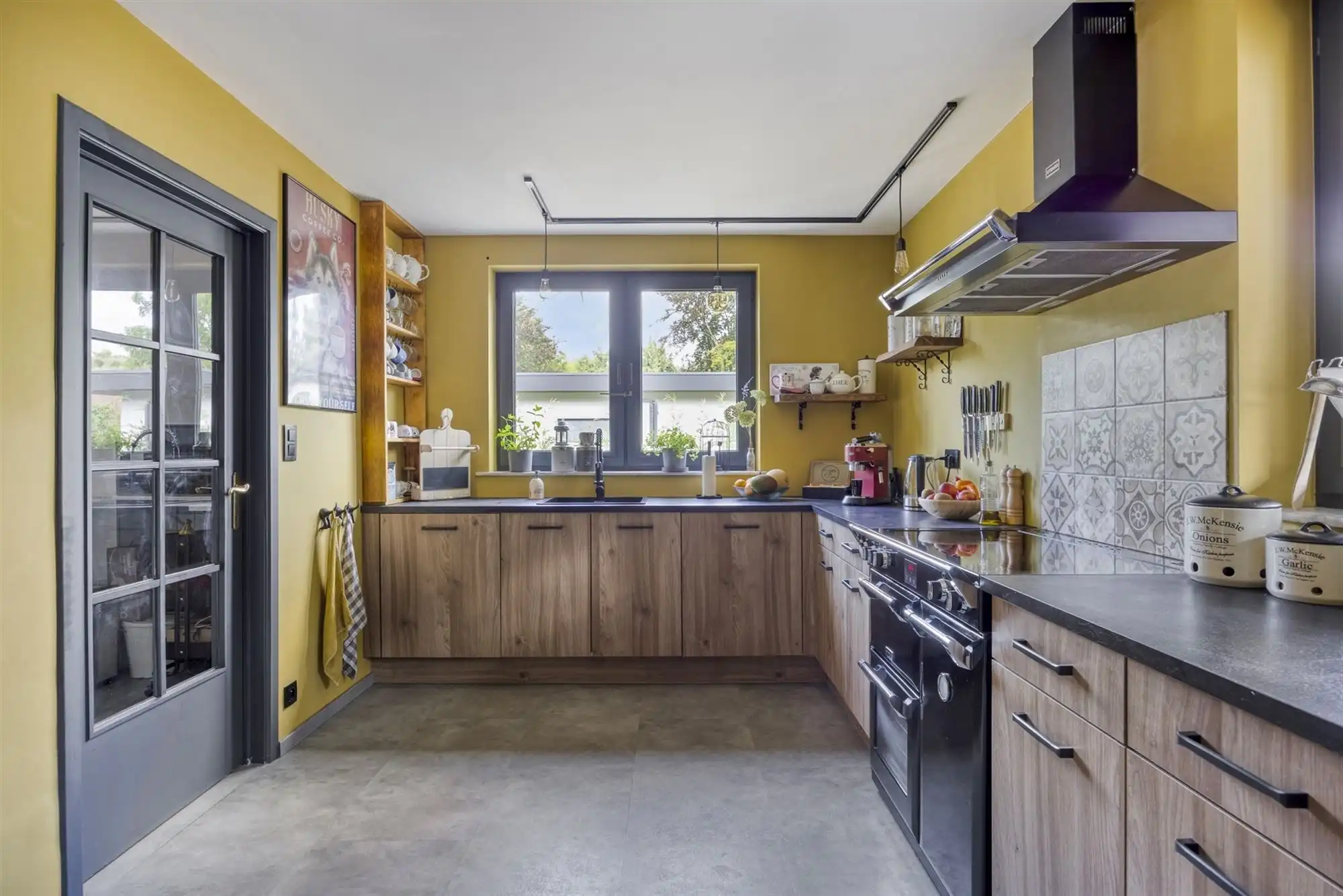 Verrassend ruime villa met klasse in een groene omgeving foto 32