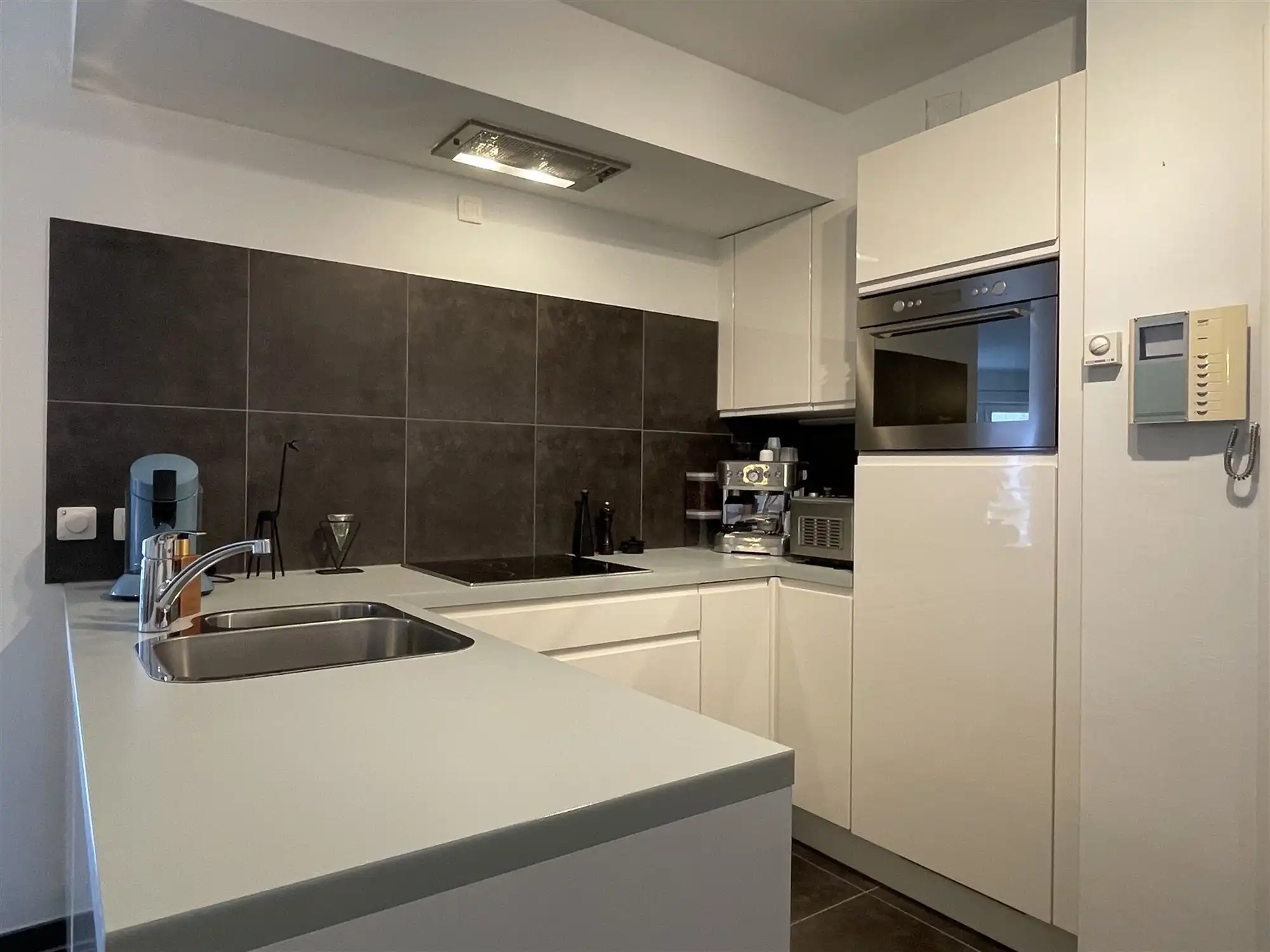 Gemeubeld appartement met 1 slaapkamer foto 5