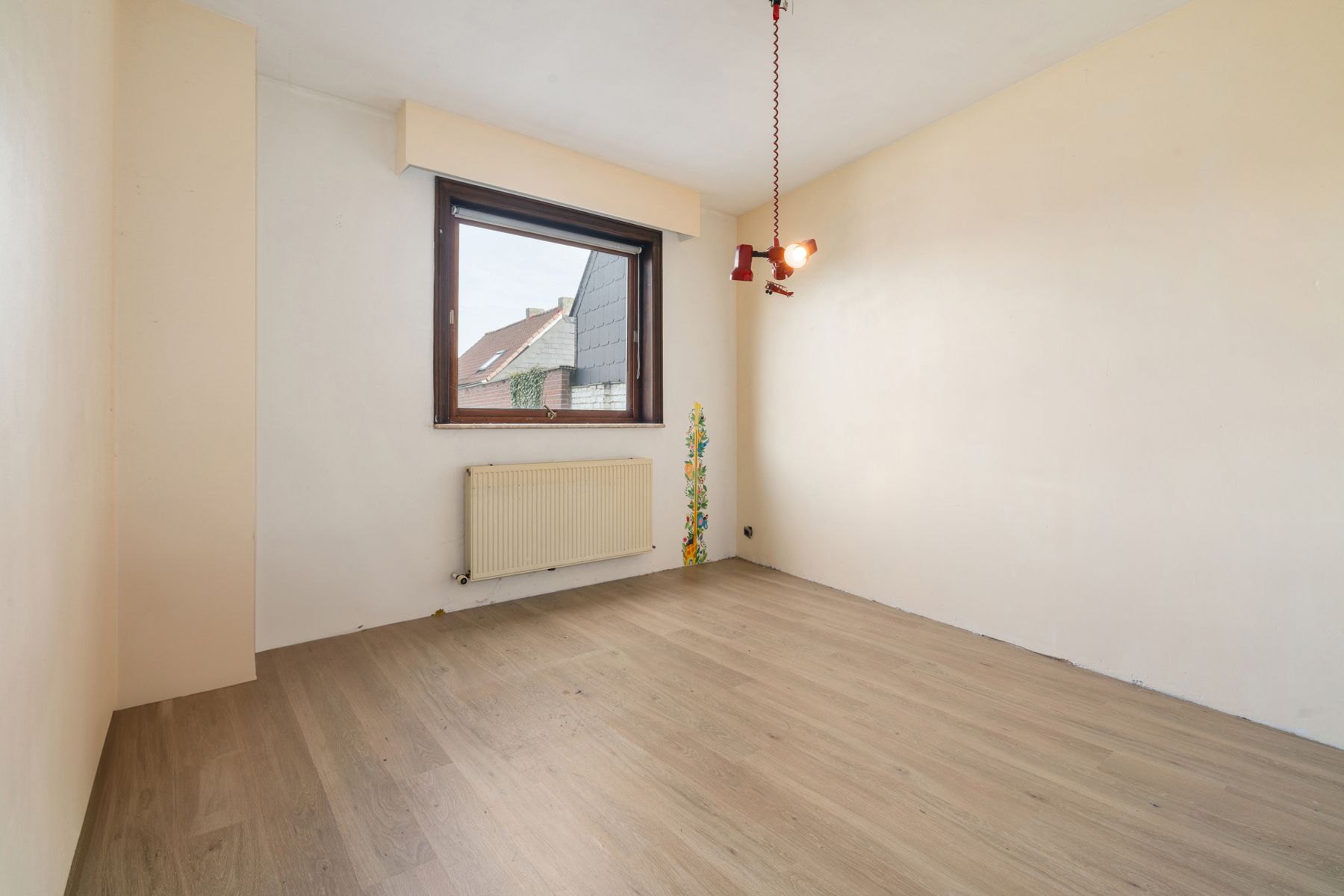 Kantoor met woning te Denderhoutem. foto 21