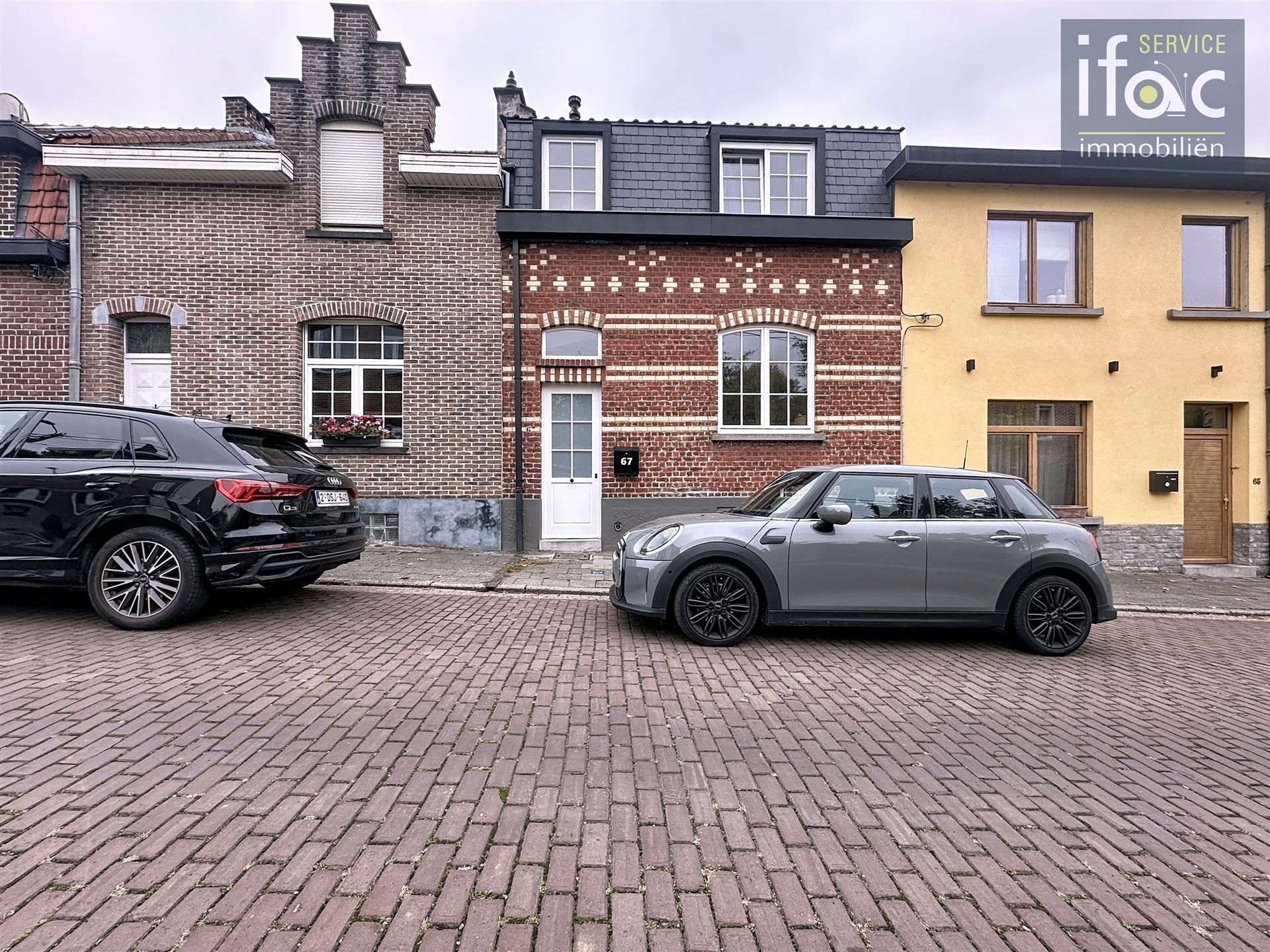 Fantastisch gerenoveerde rijwoning met 4 slaapkamers foto 14