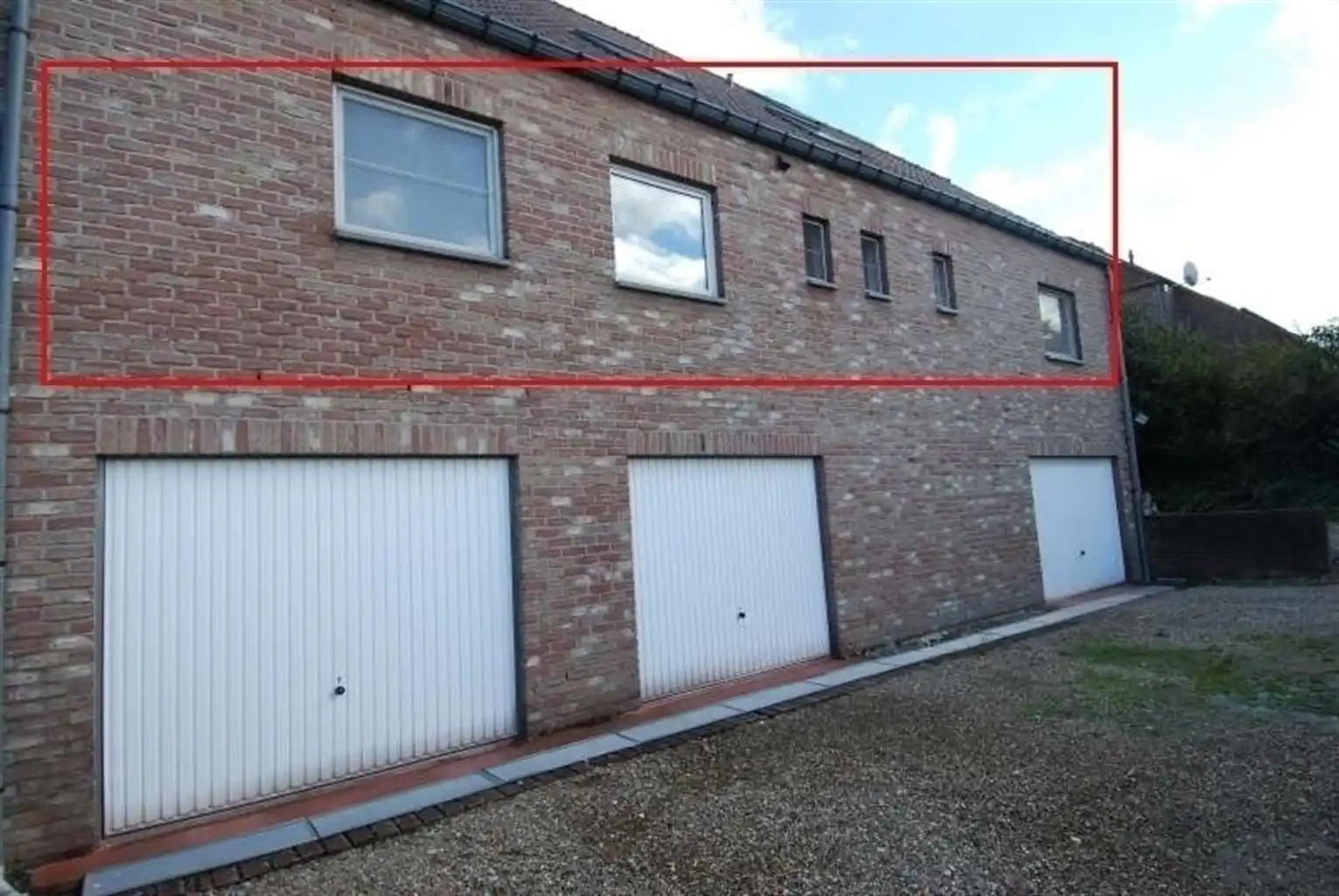 Gezellig appartement met 1 slaapkamer en carport. foto 10