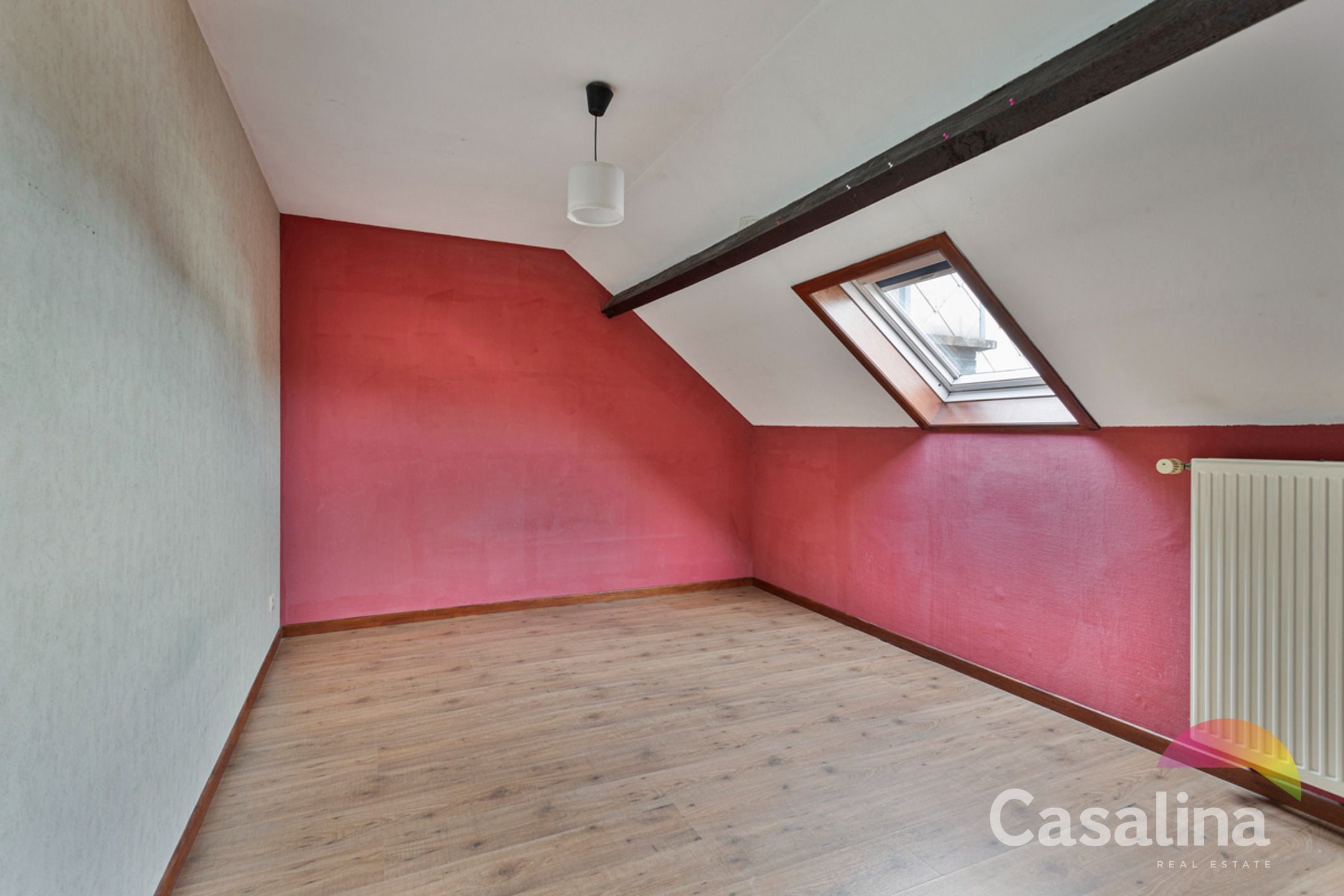 Een ruime te renoveren rijwoning van 207m² met zonnig terras foto 15