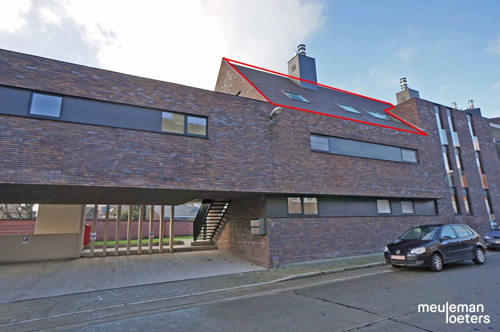 Lichtrijk appartement met autostaanplaats foto {{pictureIndex}}