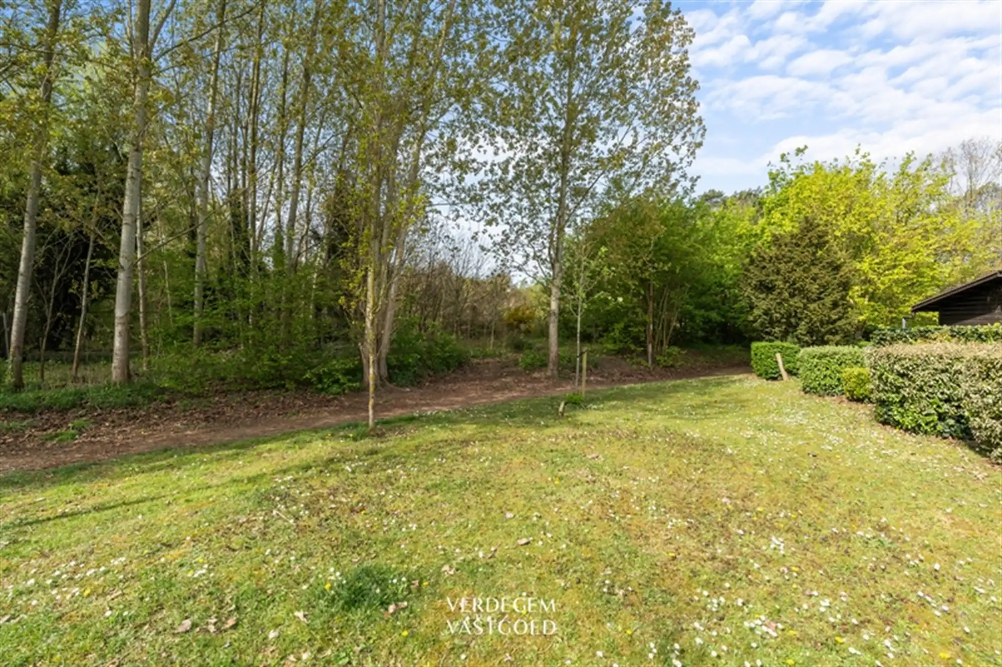 Bungalow met 3 slaapkamers in rustige buurt foto 18