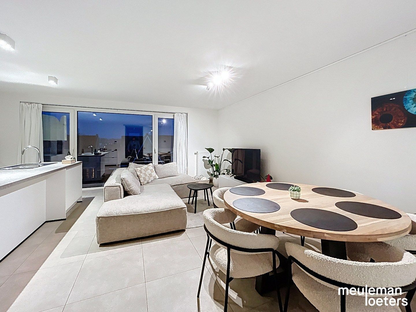 Recent appartement met autostaanplaats  foto 5