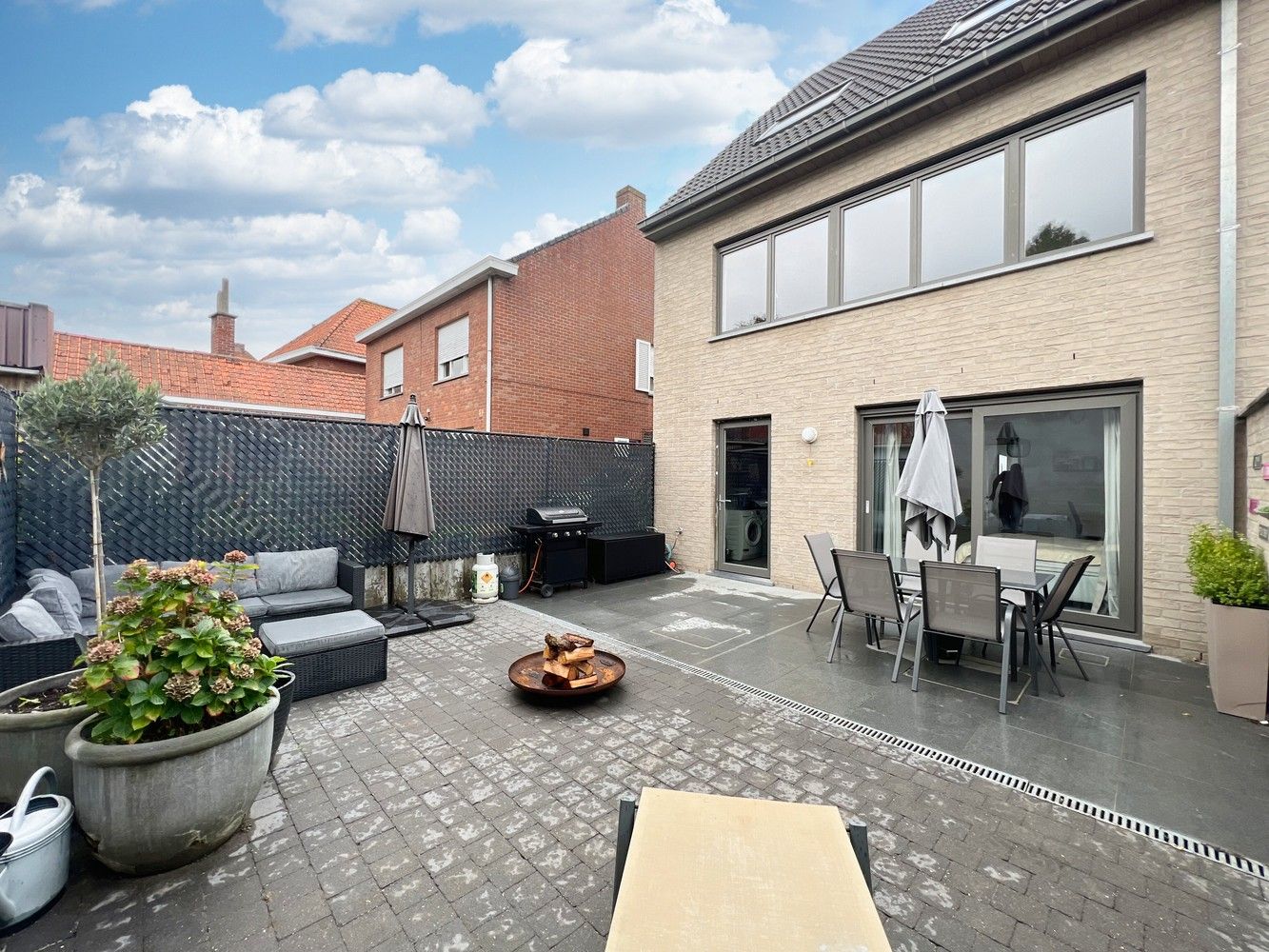 Instapklare en lichtrijke woning (4 slpks) + tuin! foto {{pictureIndex}}