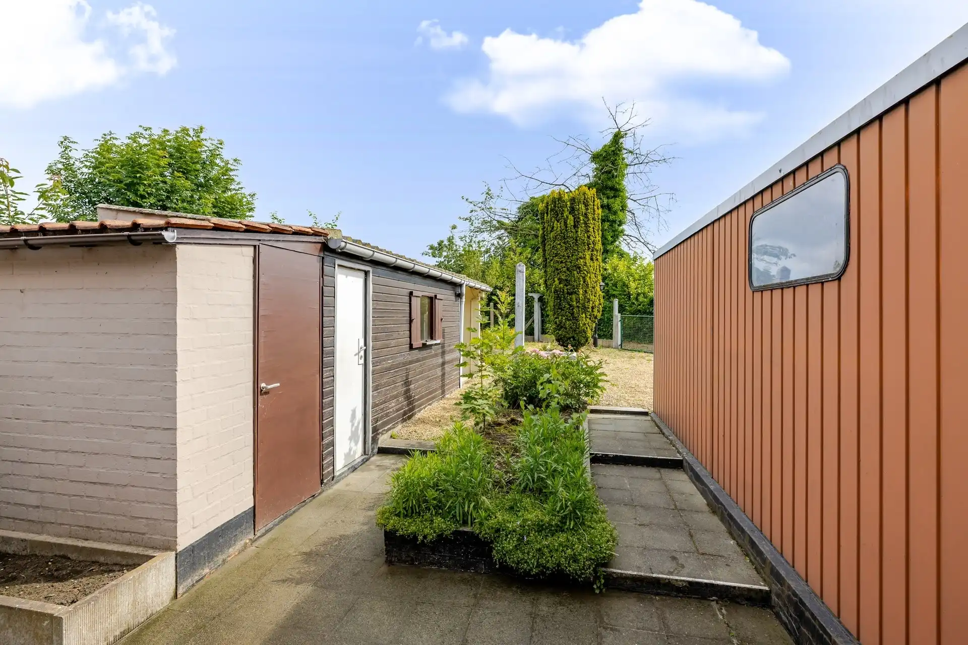 Ruime gezinswoning met 4 slaapkamers, tuin en garage in Wetteren foto 20