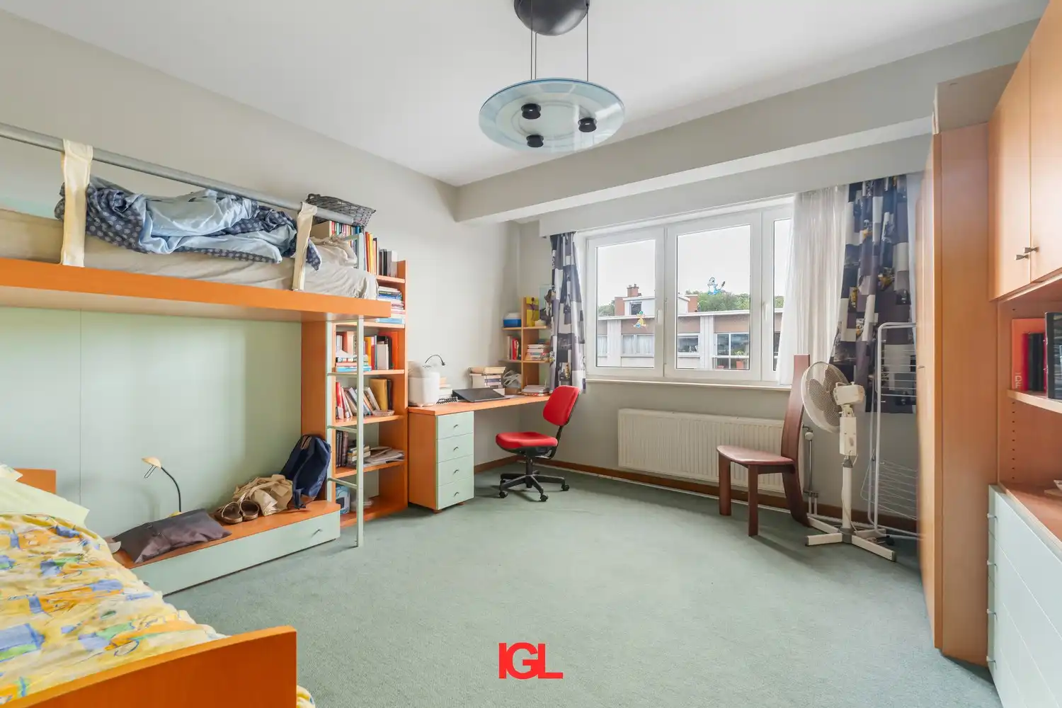 Ruim en goed onderhouden appartement met 3 slaapkamers, 2 badkamers en terras foto 8