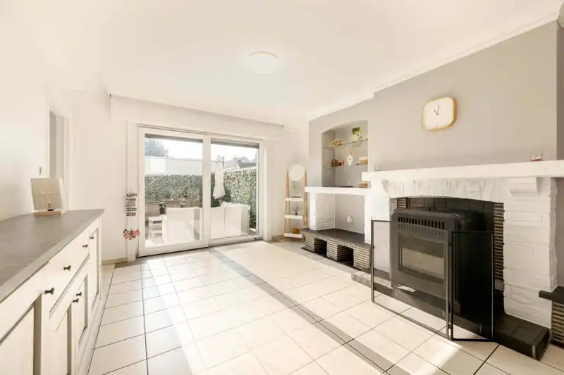 Instapklare gezinswoning, halfopen bebouwing, met 3 slaapkamers én garage TE KOOP in Desselgem! 🏡 foto 6